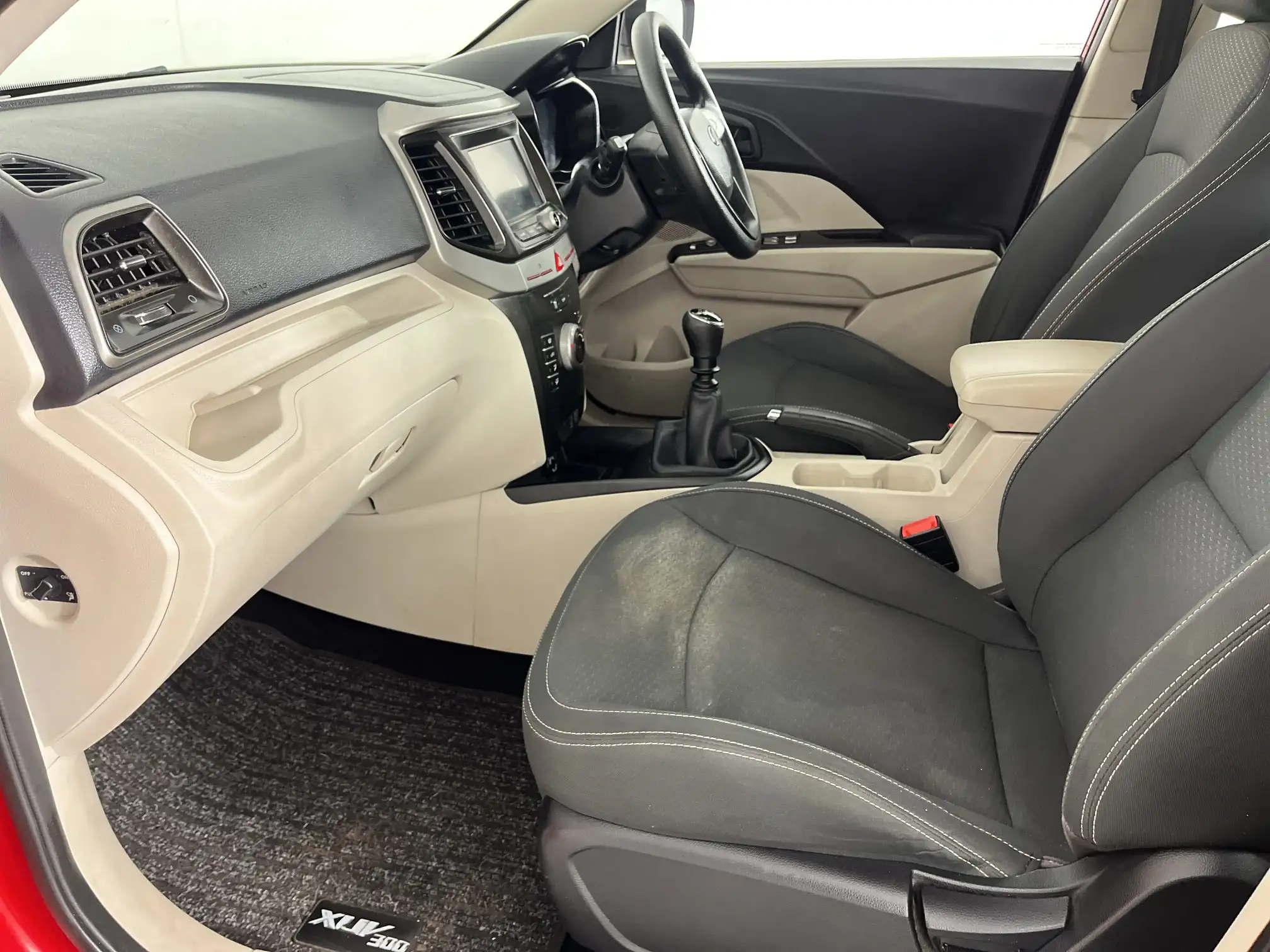 Mahindra Xuv300