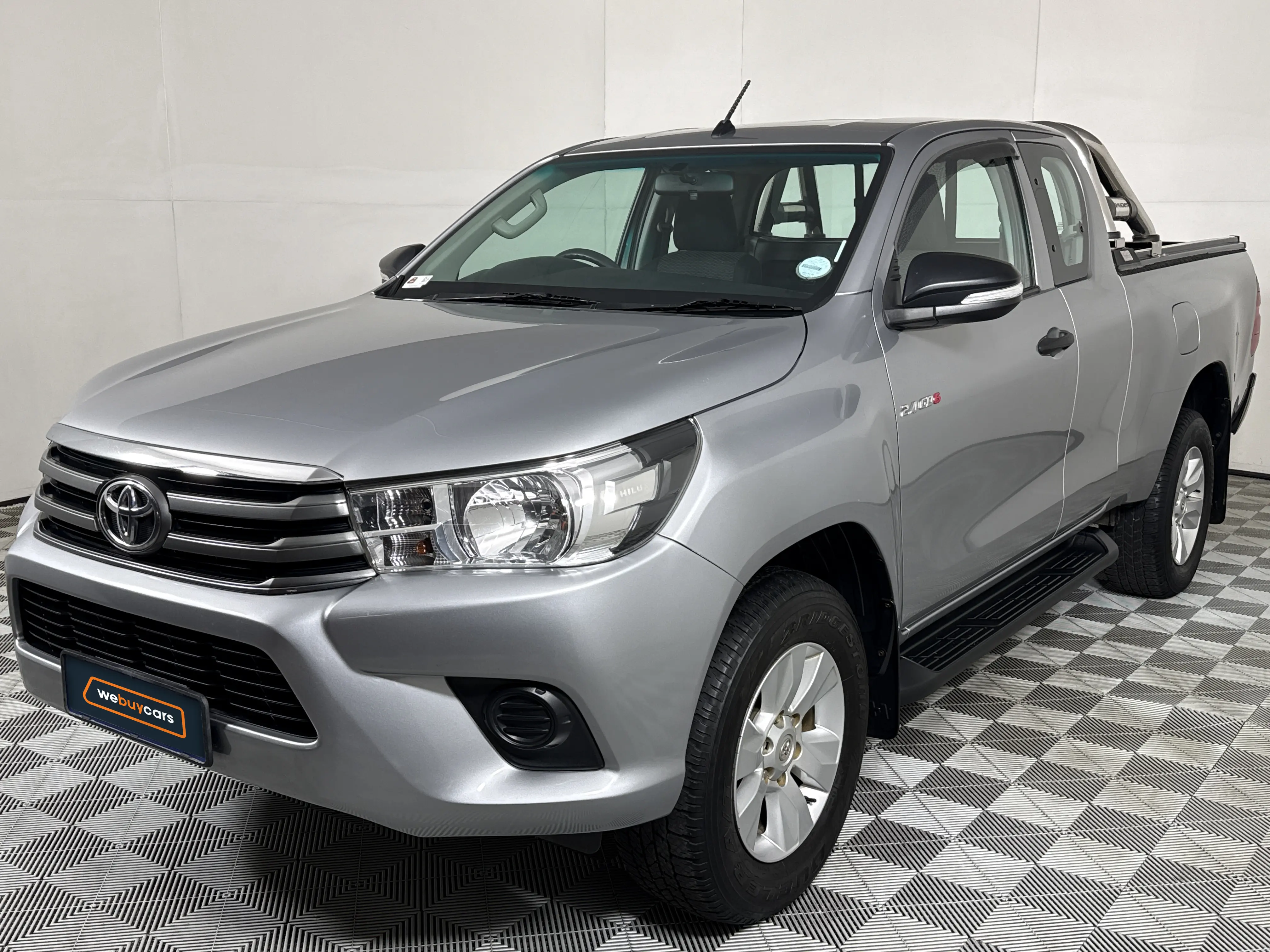 2017 Toyota Hilux 2.4 Gd-6 RB SRX Pick Up E/cab