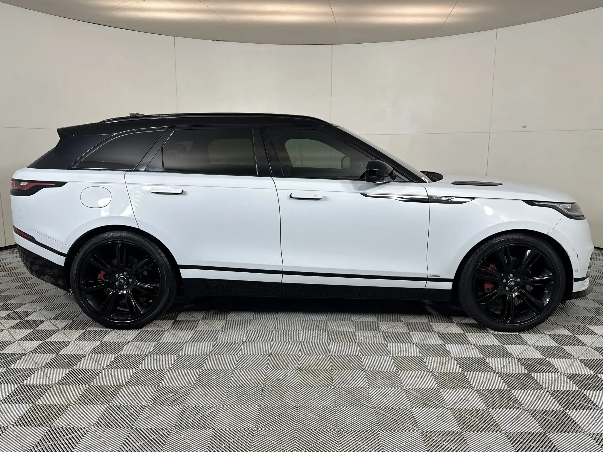 Land Rover Velar