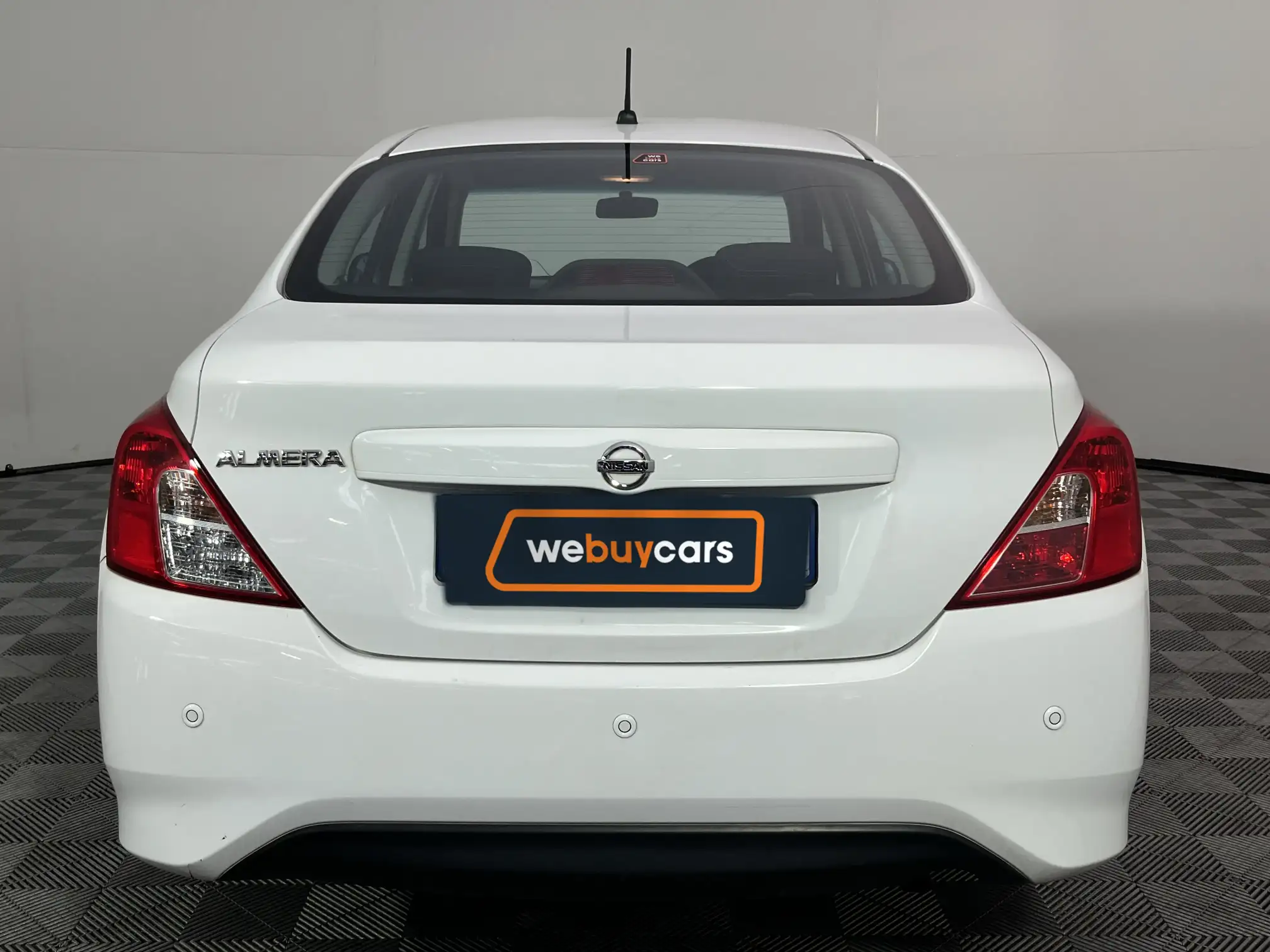 Nissan Almera