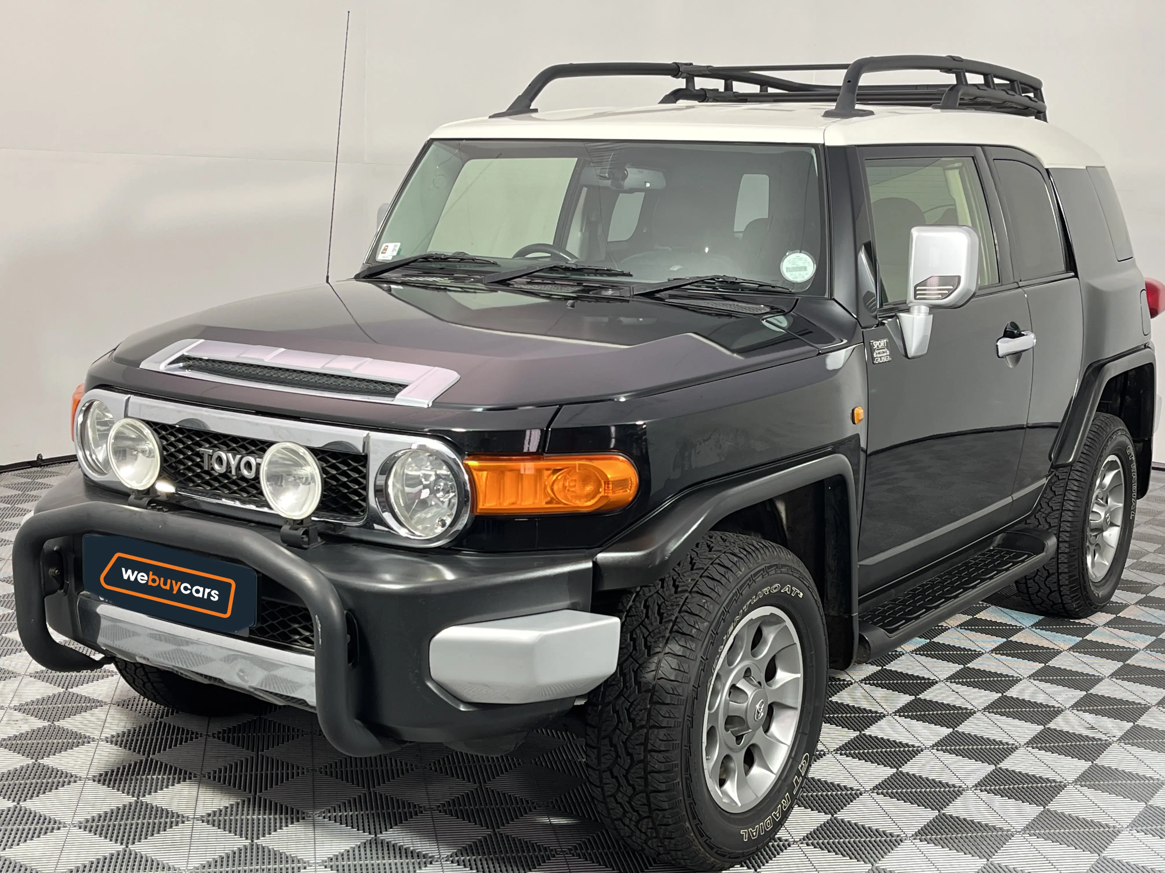 2013 Toyota Land Cruiser FJ 4.0 V6 Sport Cruiser