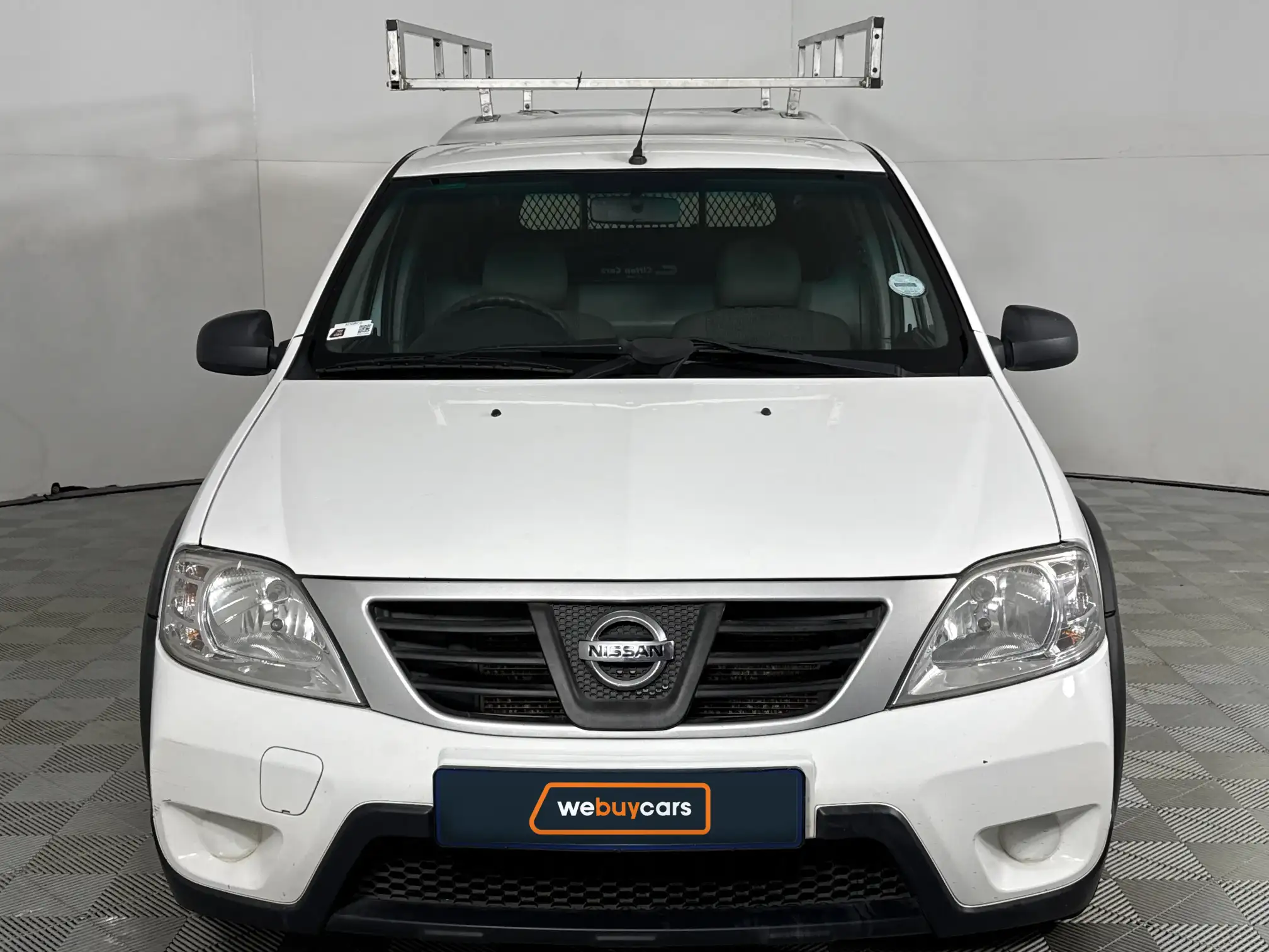 Nissan NP200
