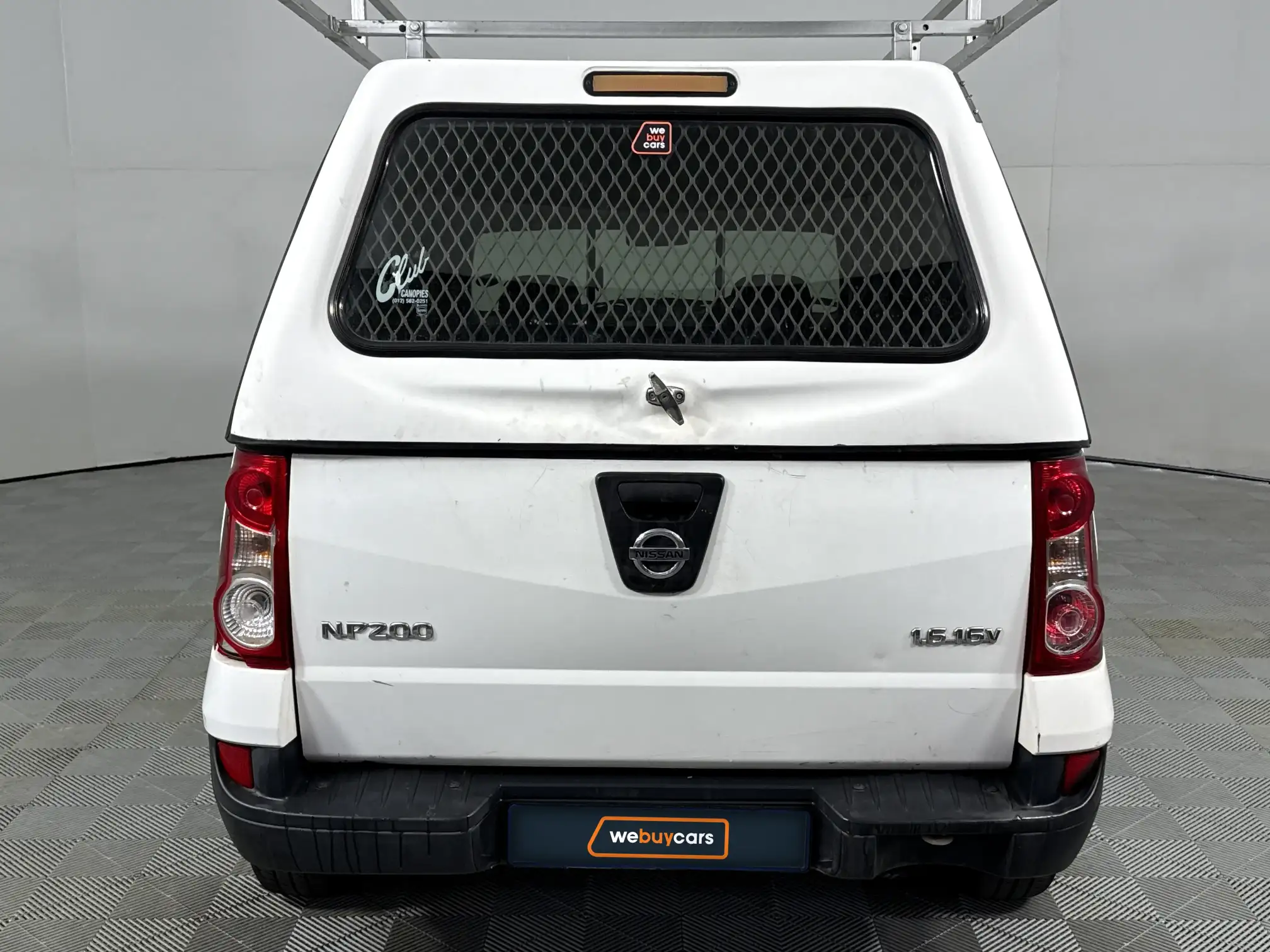 Nissan NP200