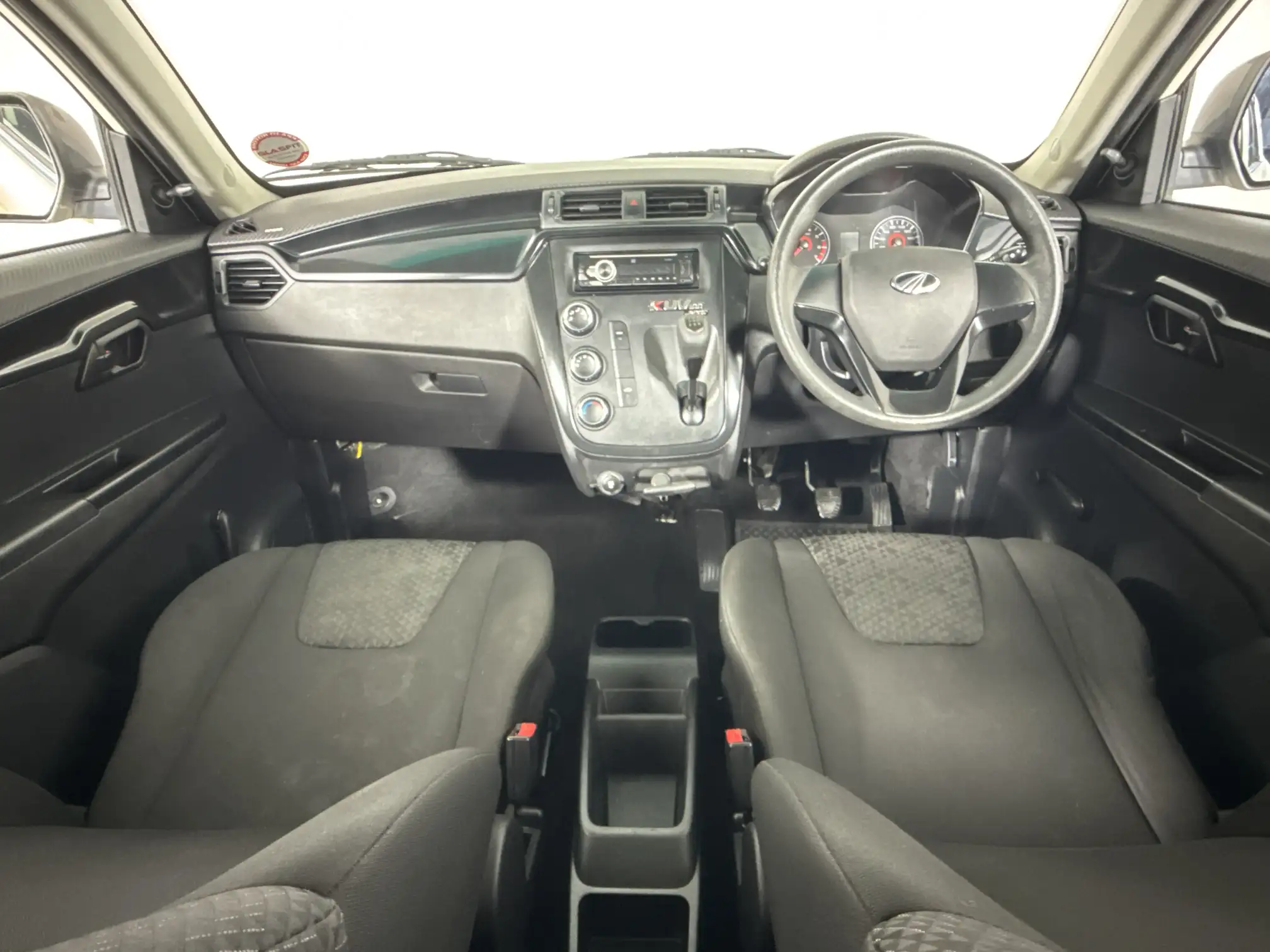 Mahindra KUV 100