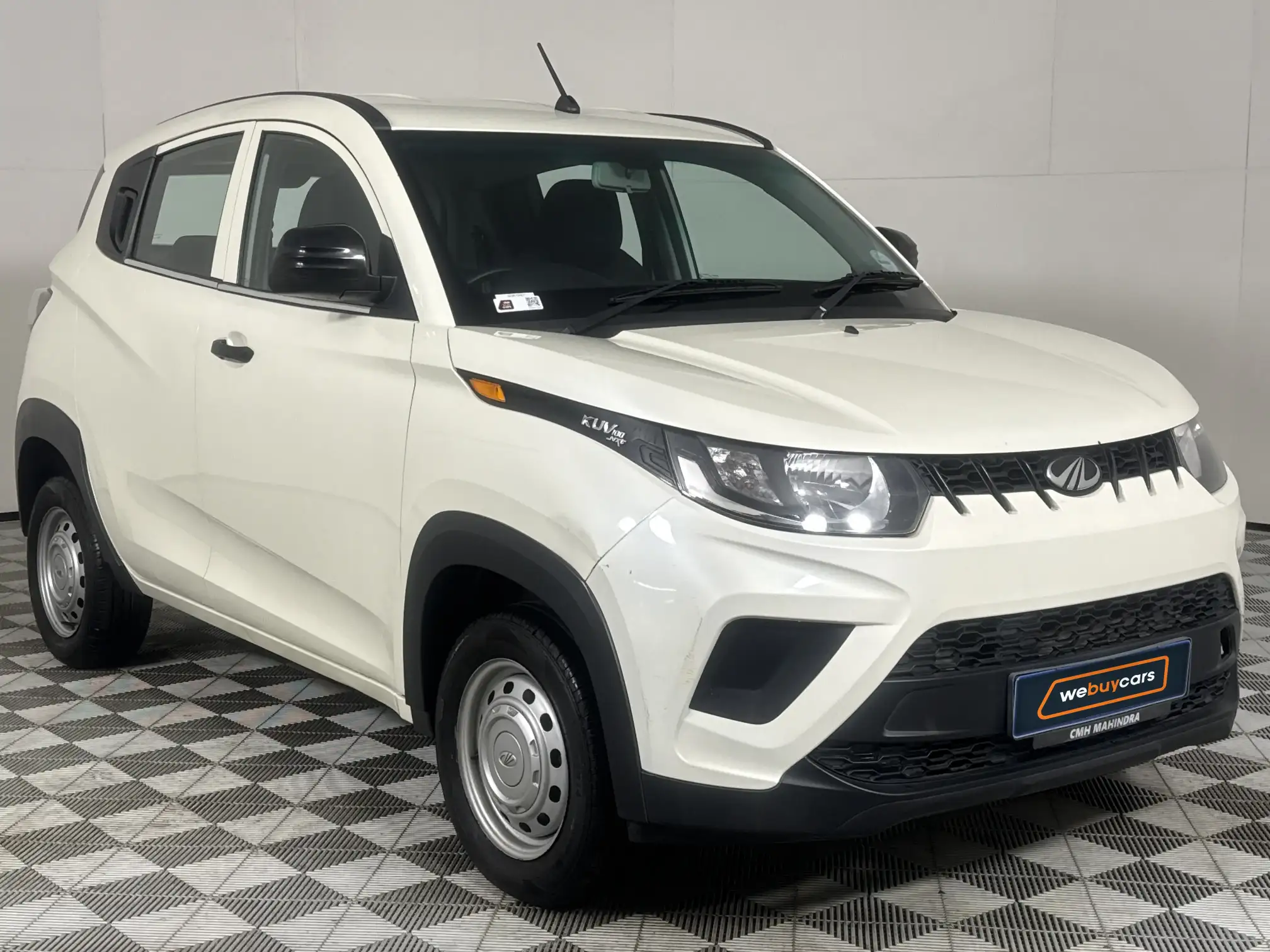 Mahindra KUV 100