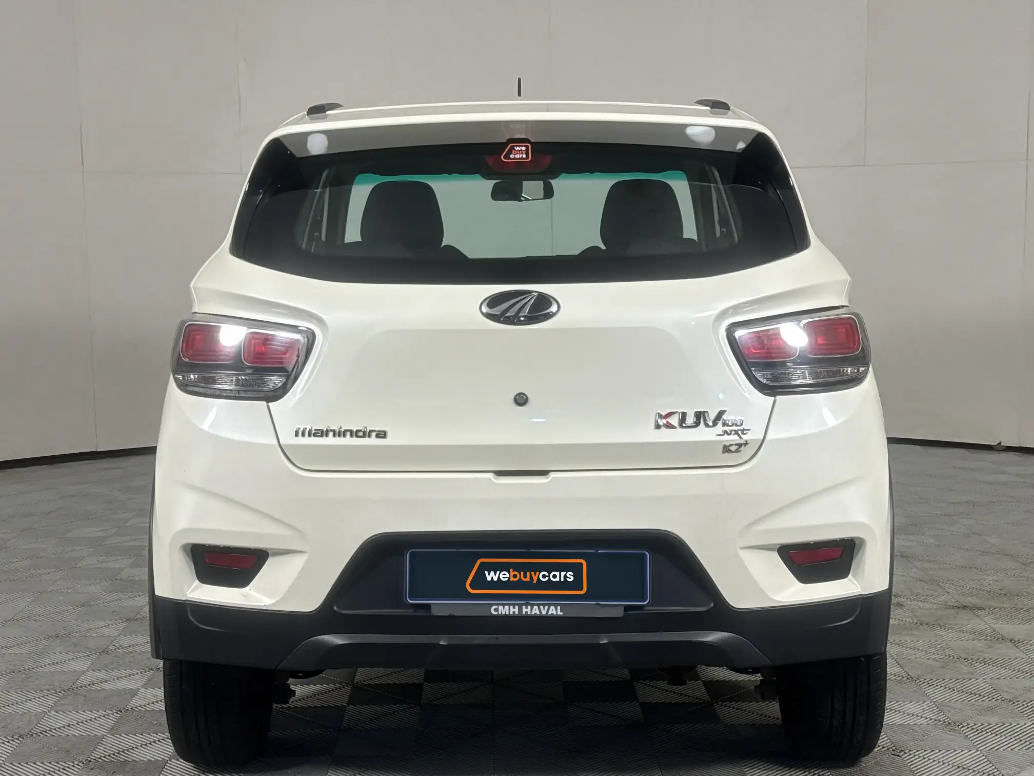 Mahindra KUV 100