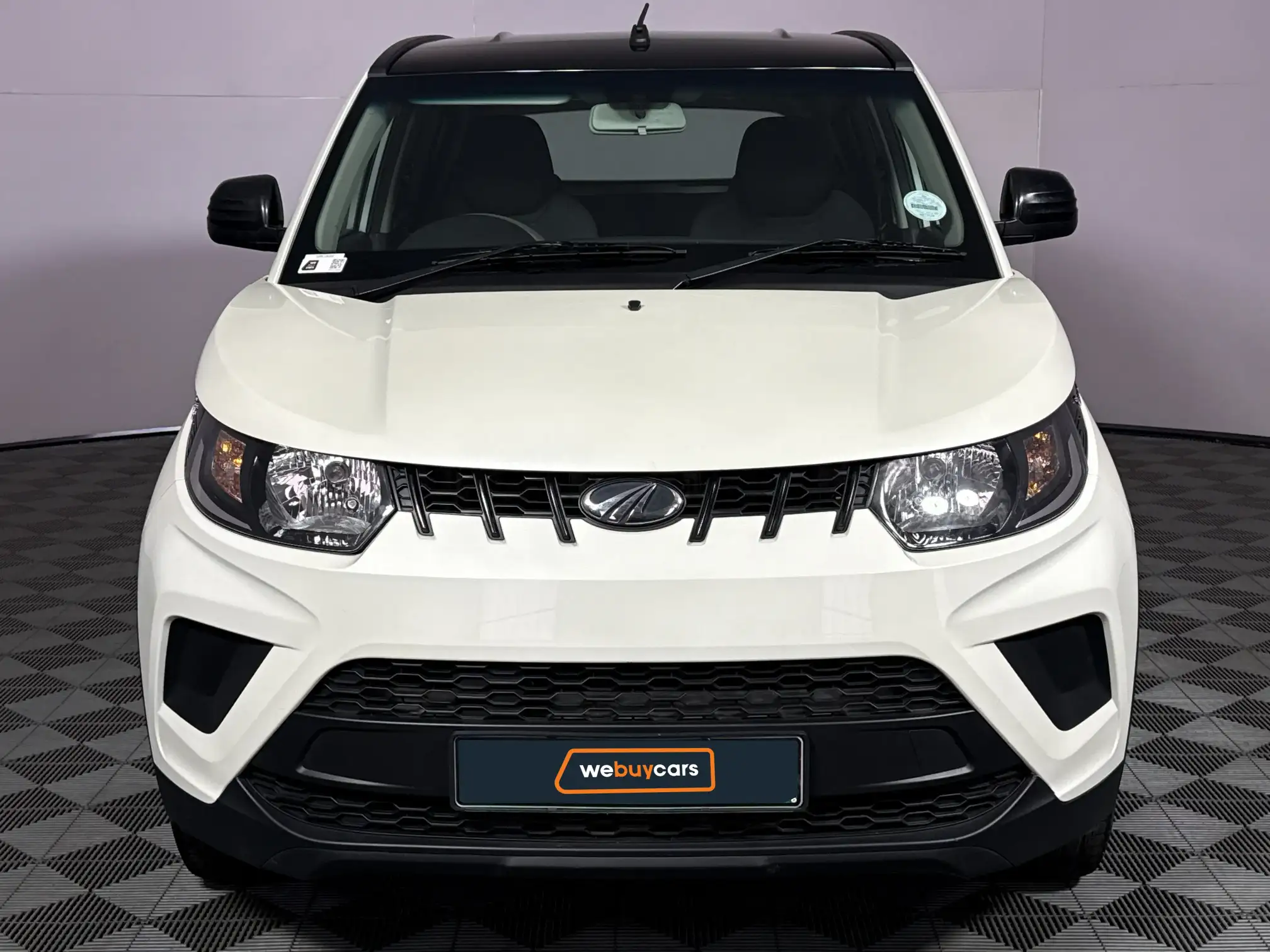 Mahindra KUV 100