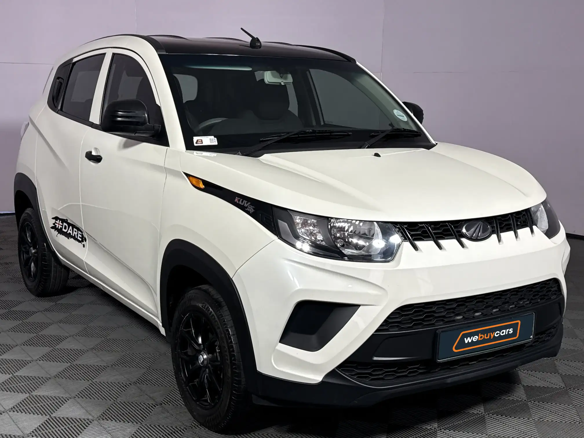 Mahindra KUV 100