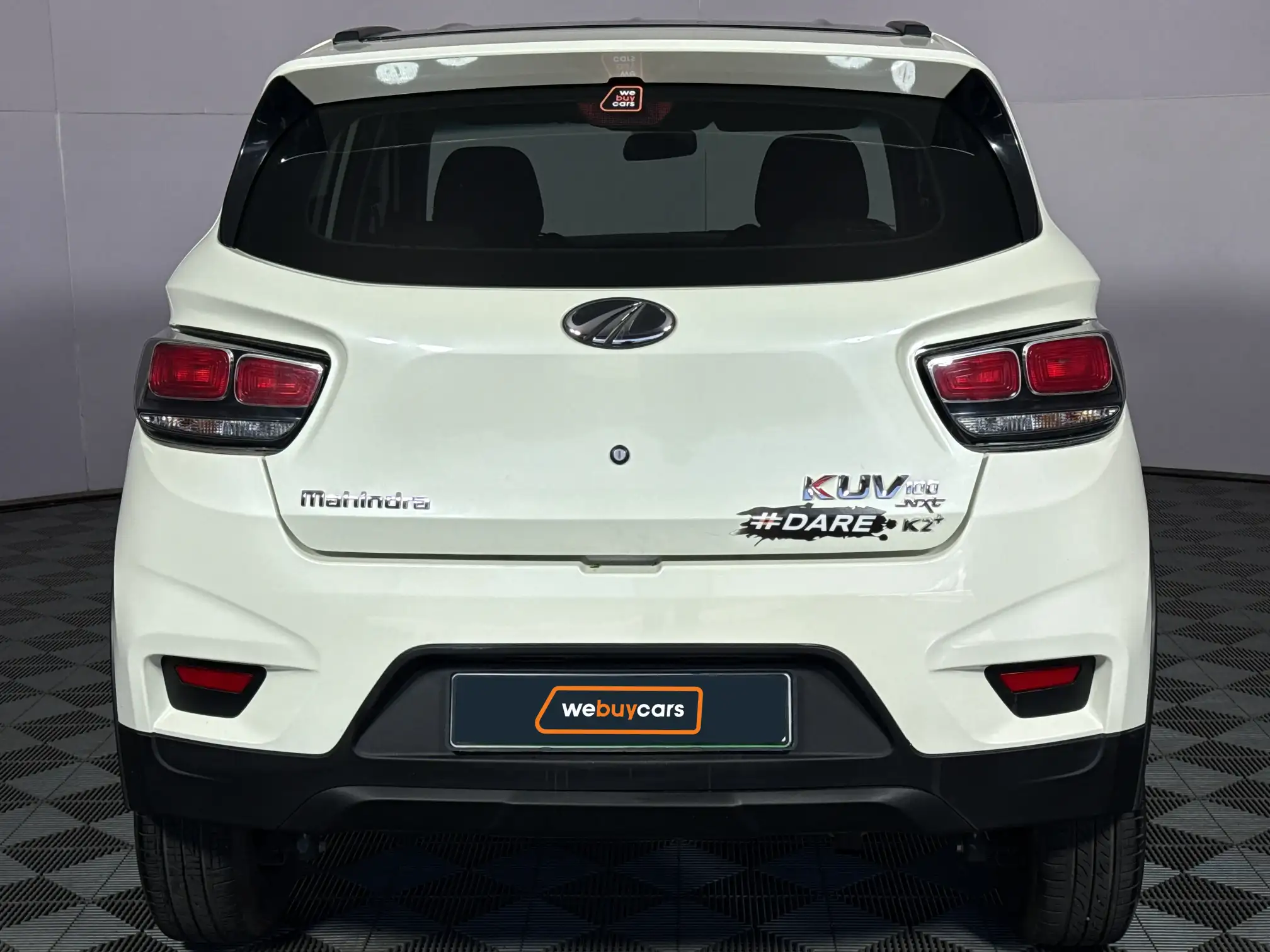 Mahindra KUV 100