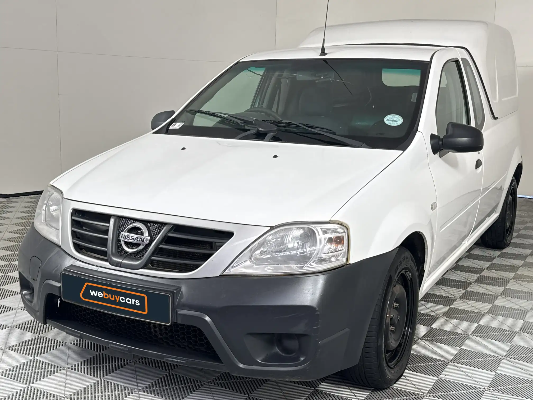 2022 Nissan NP200