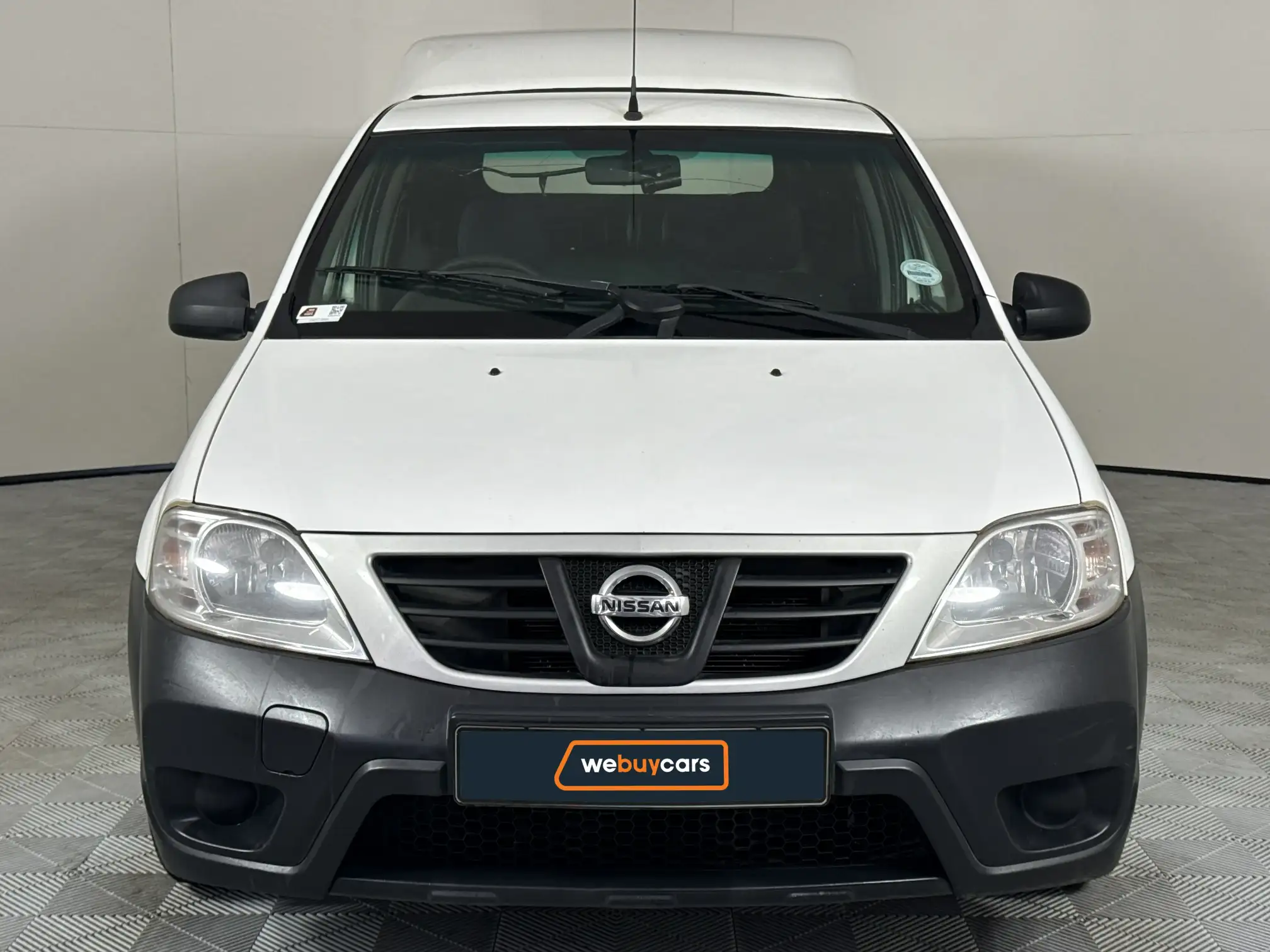 Nissan NP200