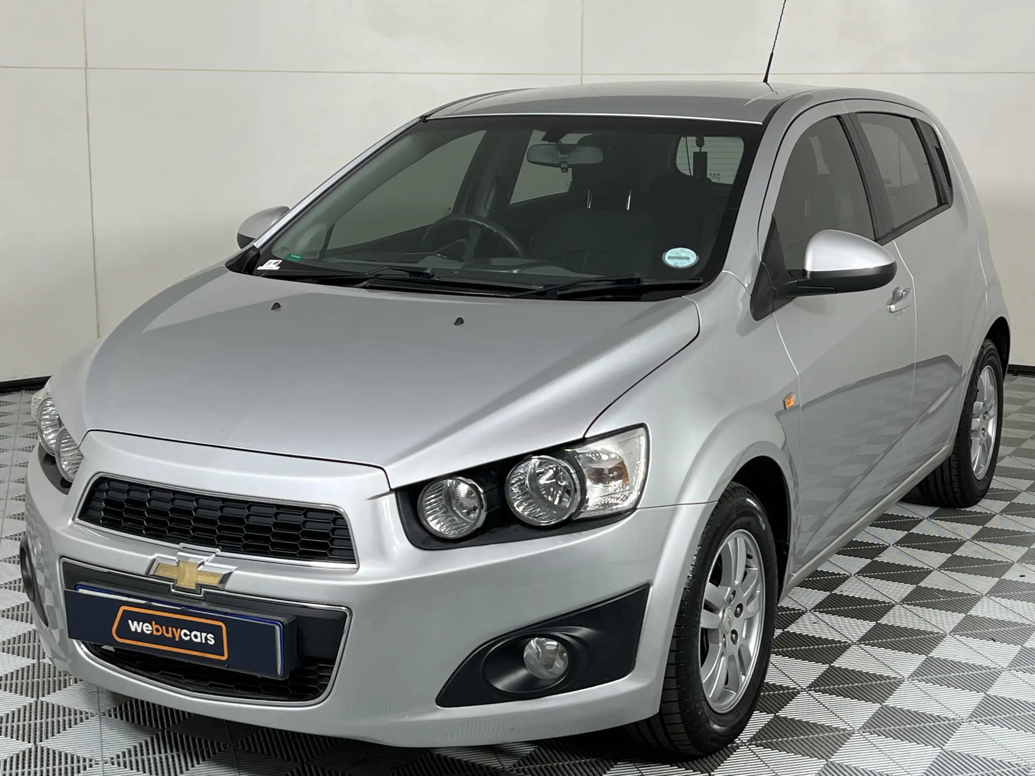 2013 Chevrolet Sonic 1.3d LS 5-Door