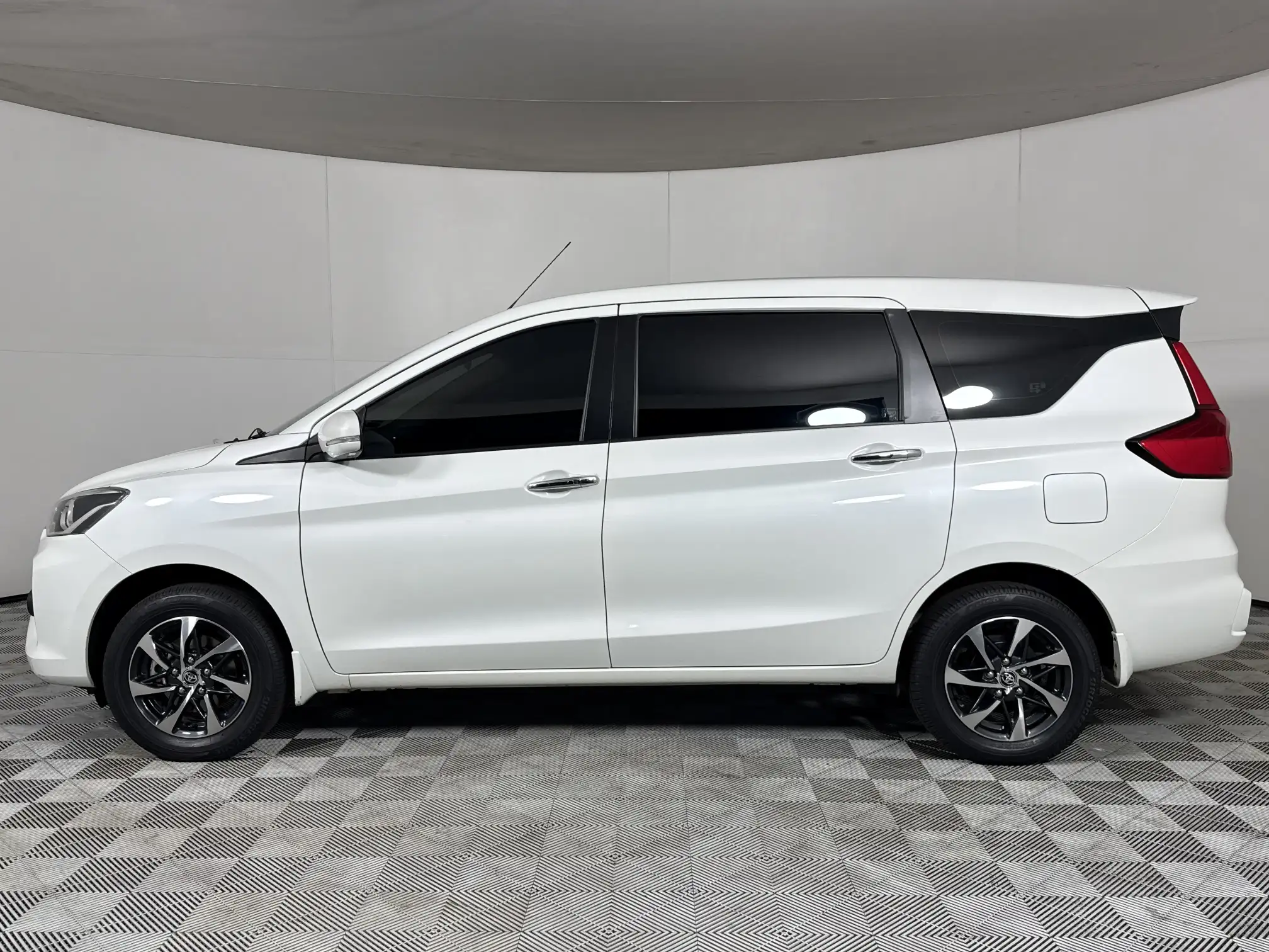 Toyota Rumion