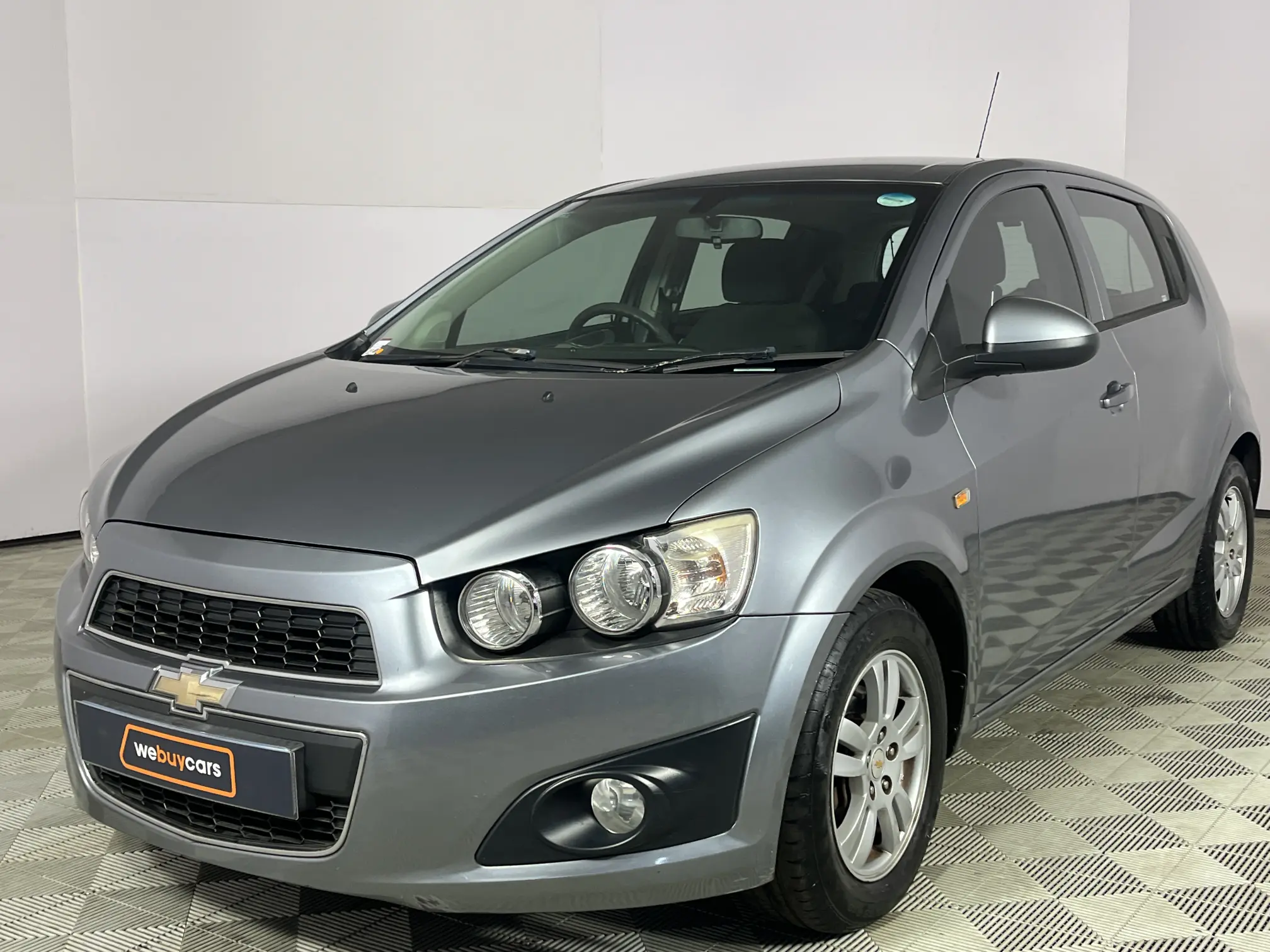 2013 Chevrolet Sonic 1.6 LS 5-Door