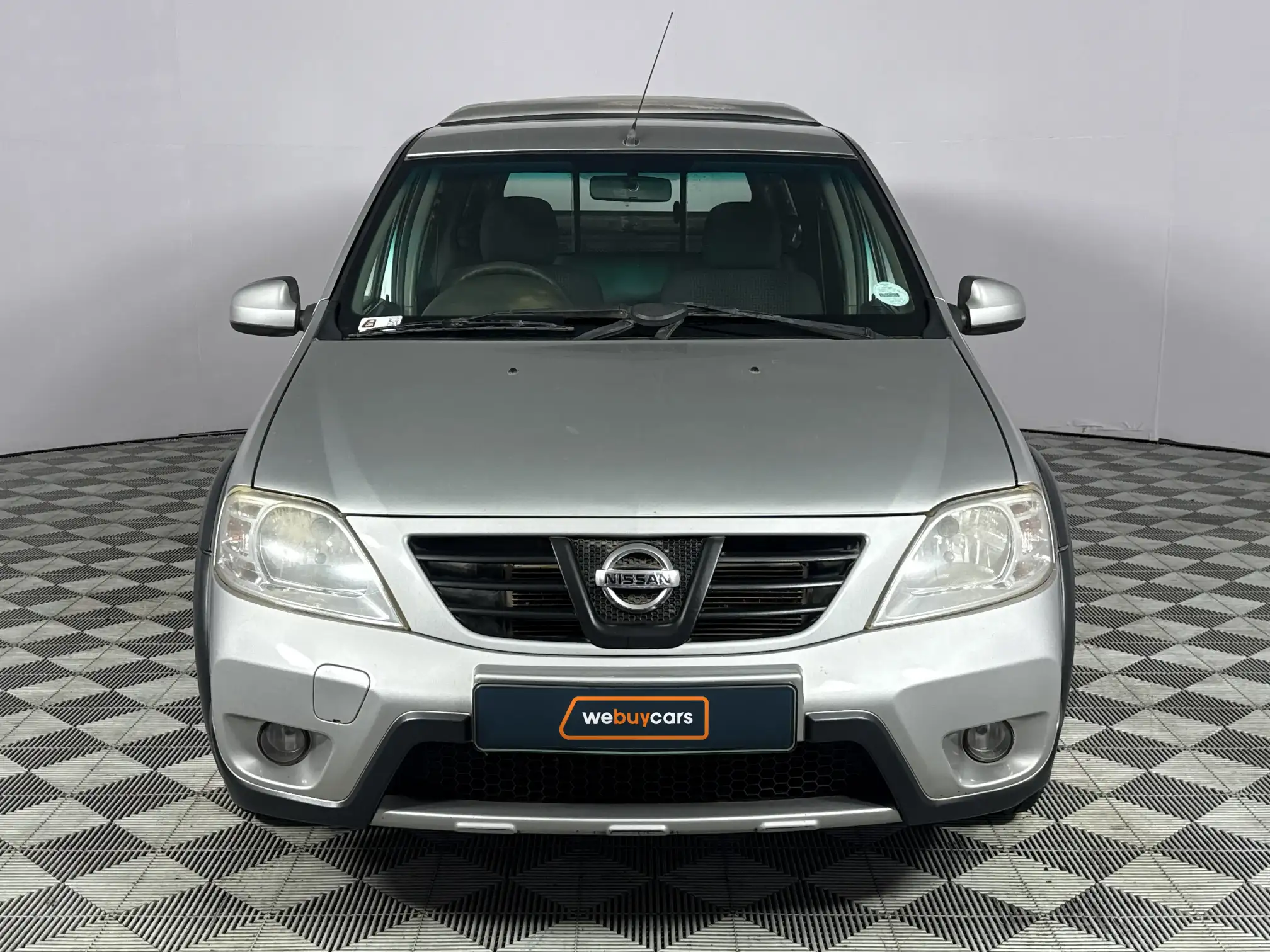 Nissan NP200