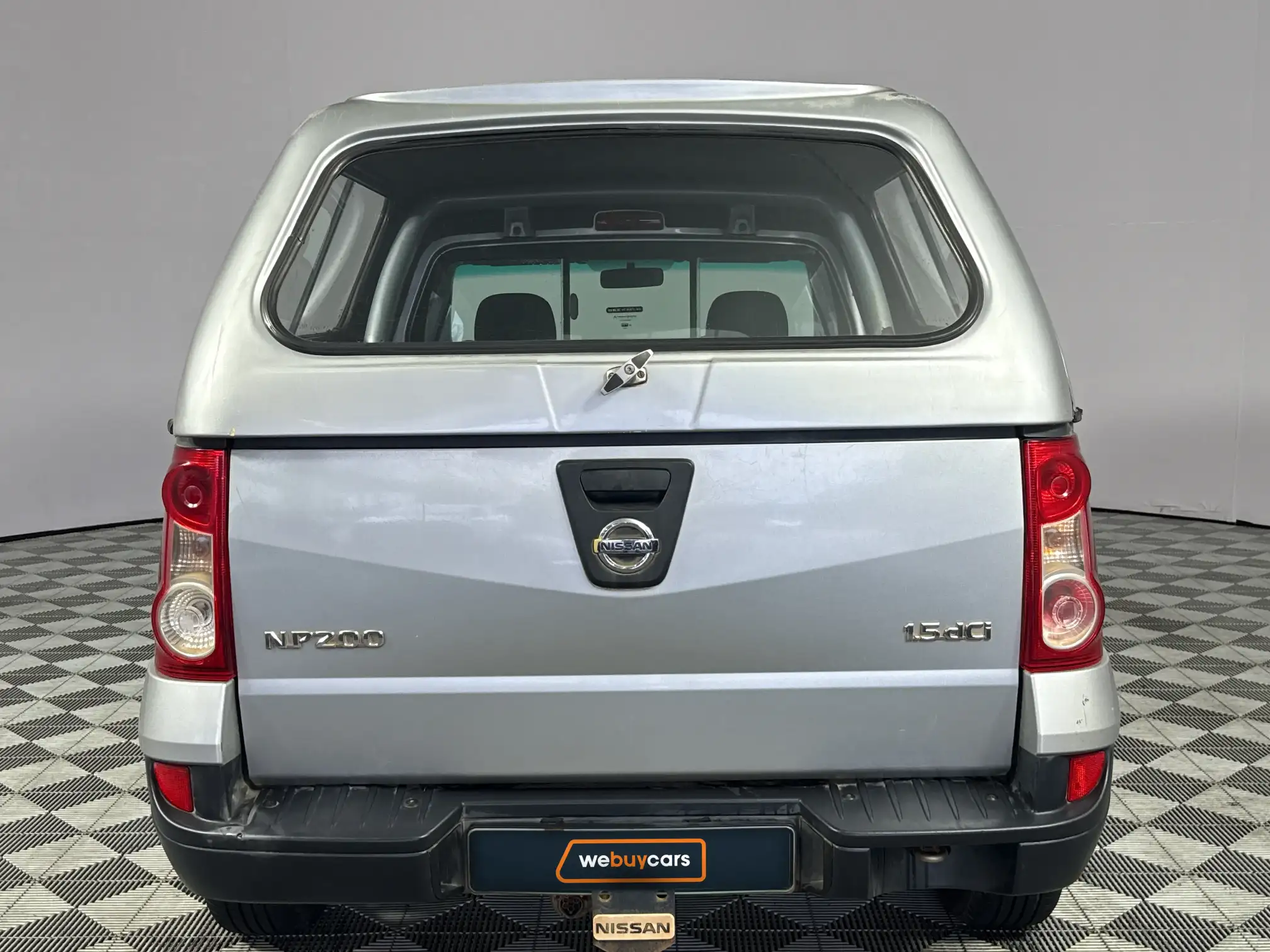 Nissan NP200