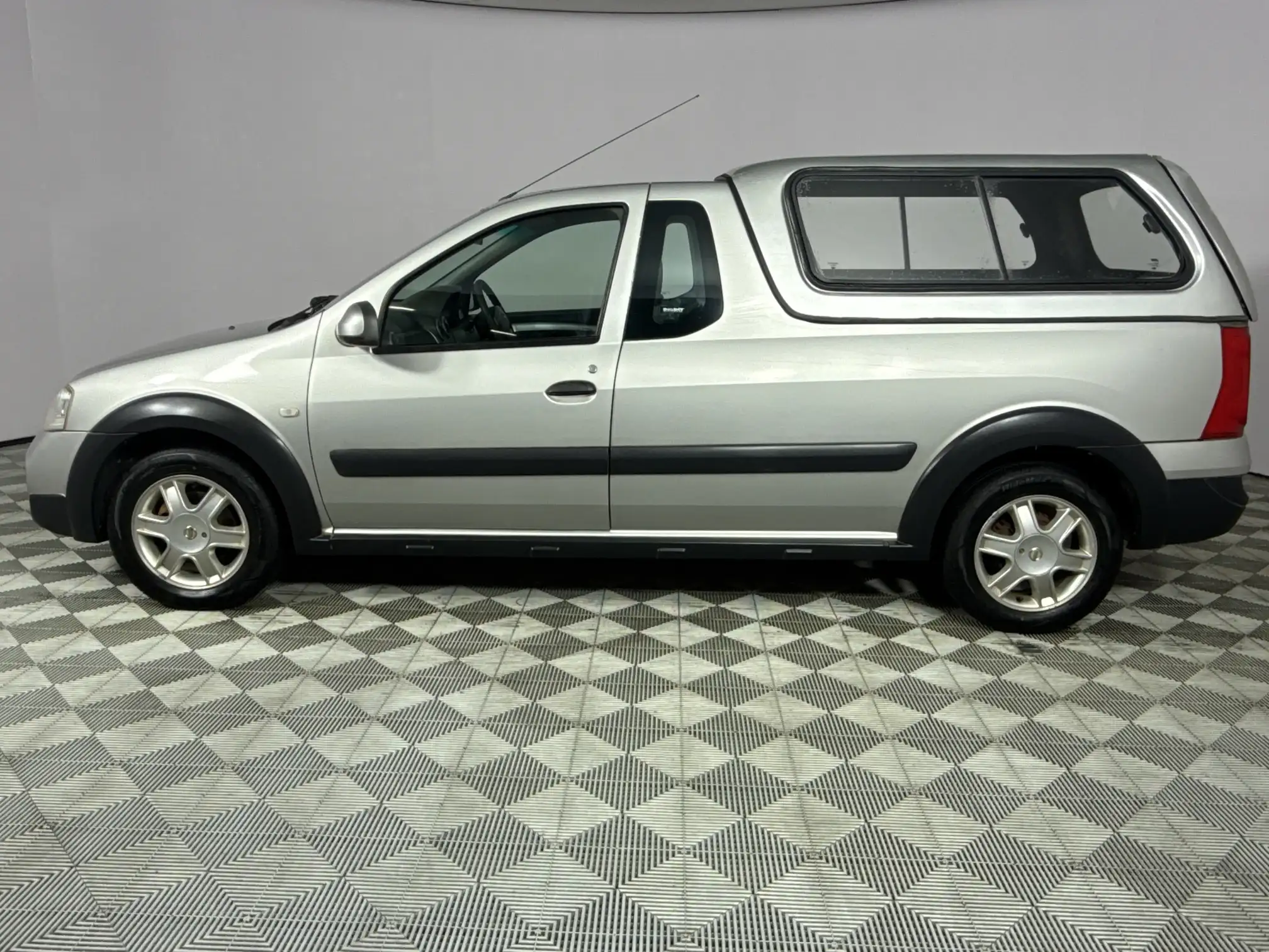 Nissan NP200