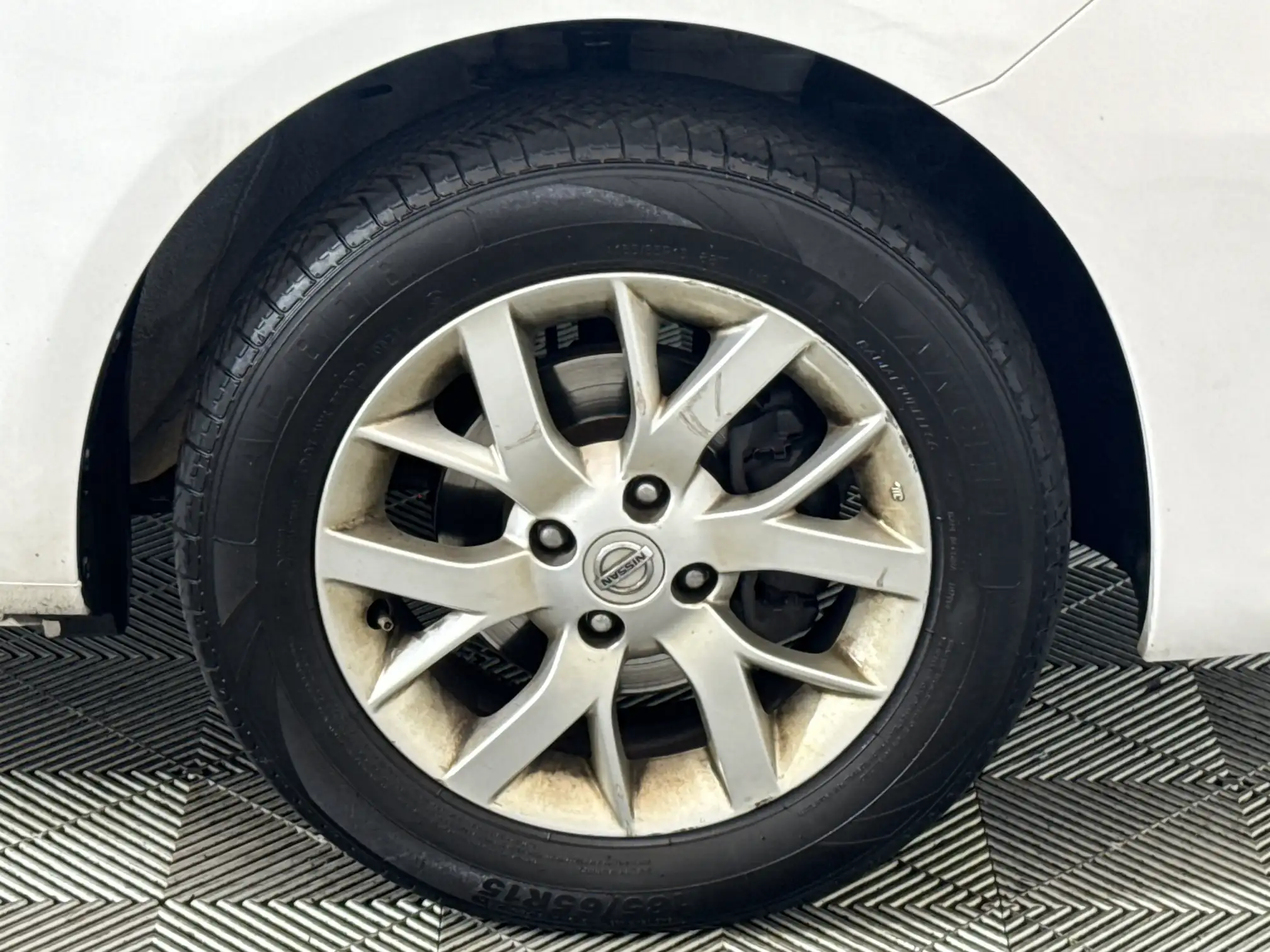 Nissan Almera