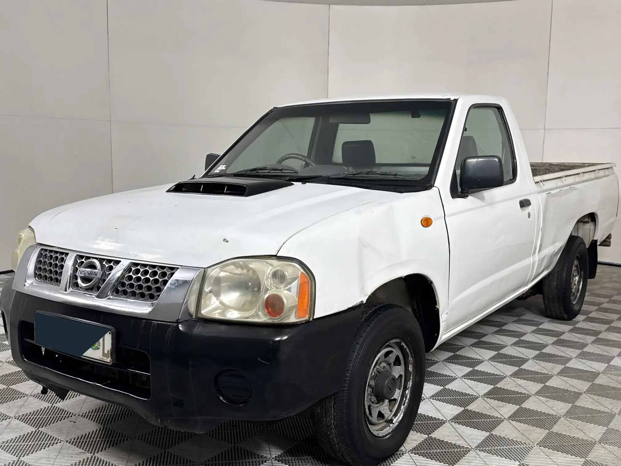 2014 Nissan Hardbody