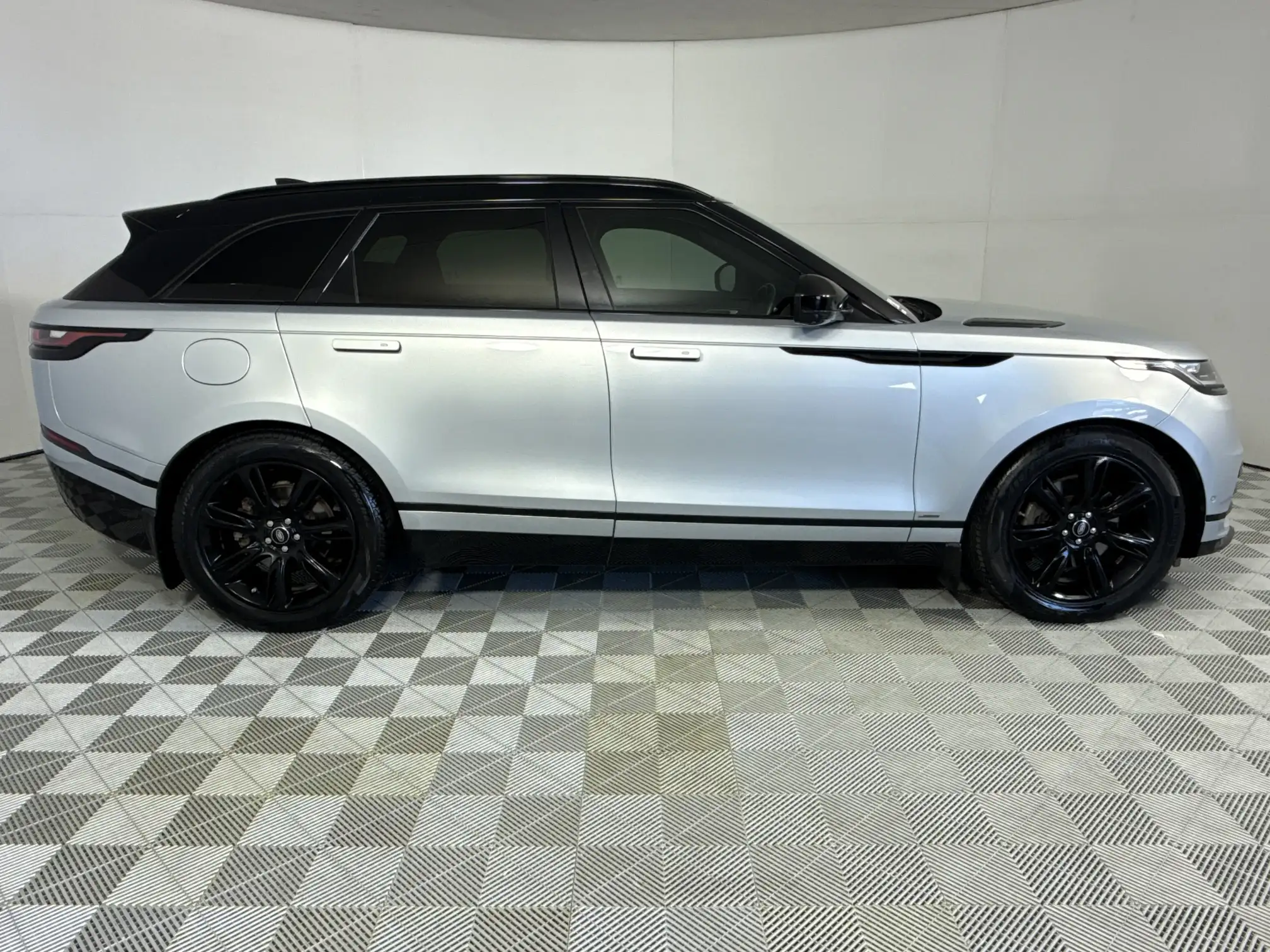 Land Rover Velar