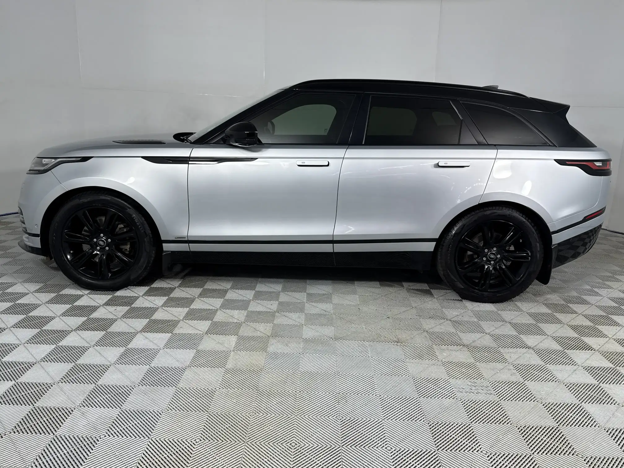 Land Rover Velar