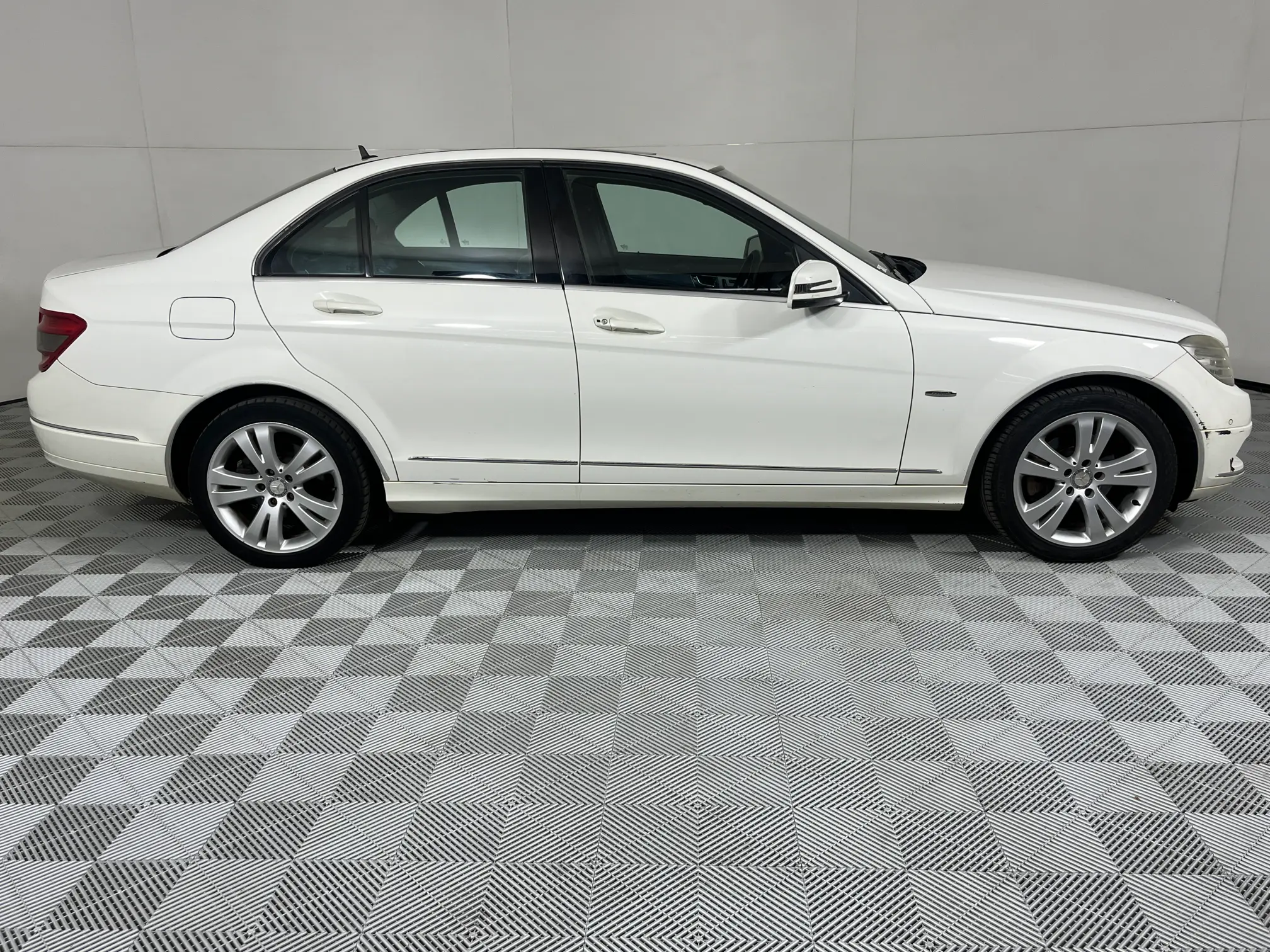 Used 2010 Mercedes-Benz C Class Sedan C220 CDI Avantgarde Auto for sale ...