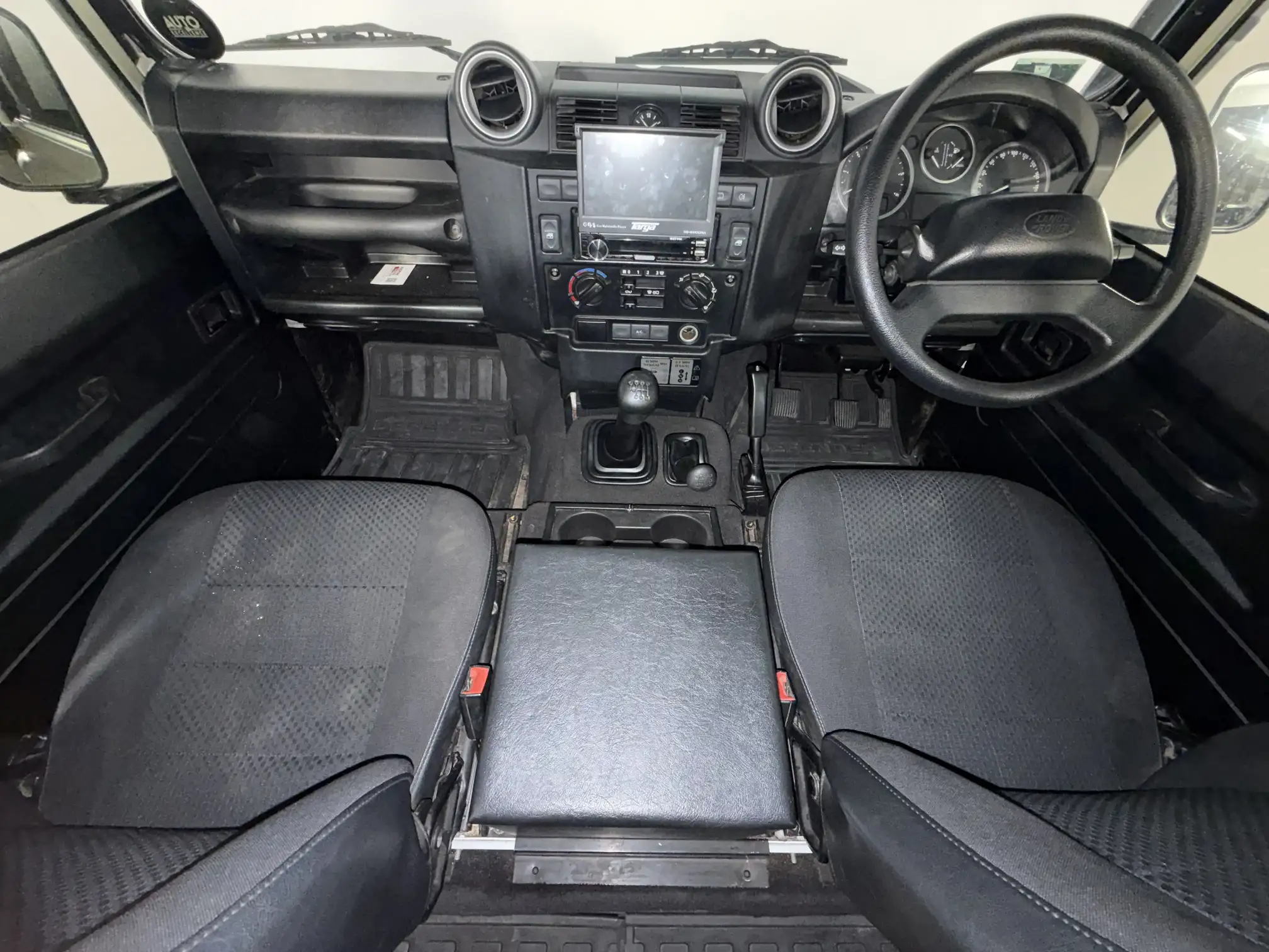 Land Rover Defender 110