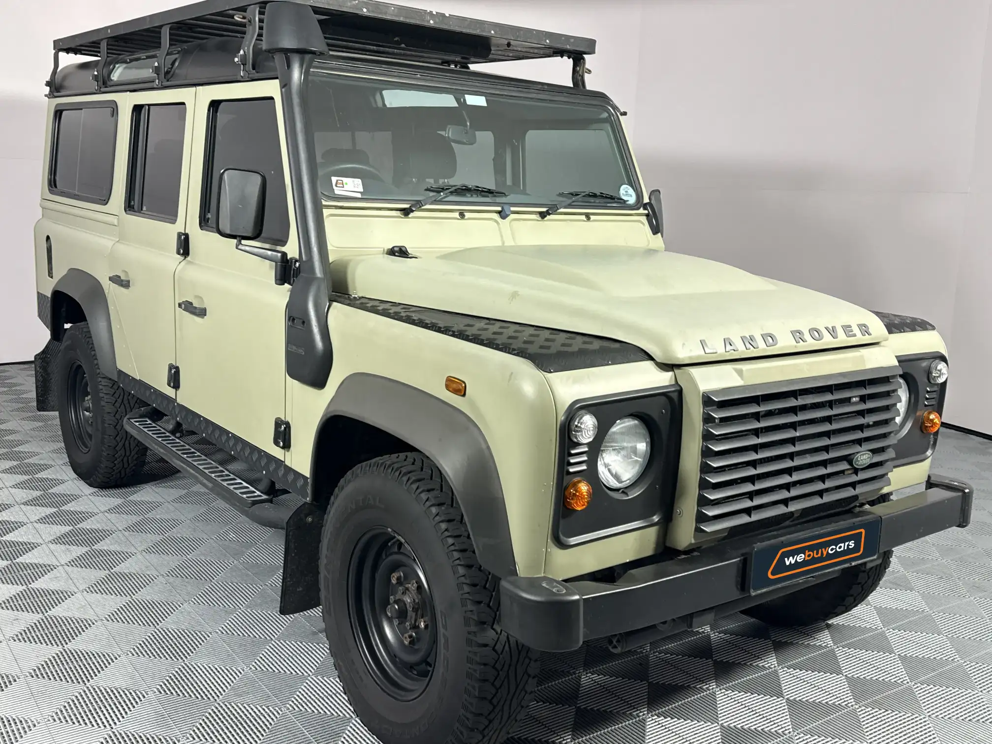Land Rover Defender 110
