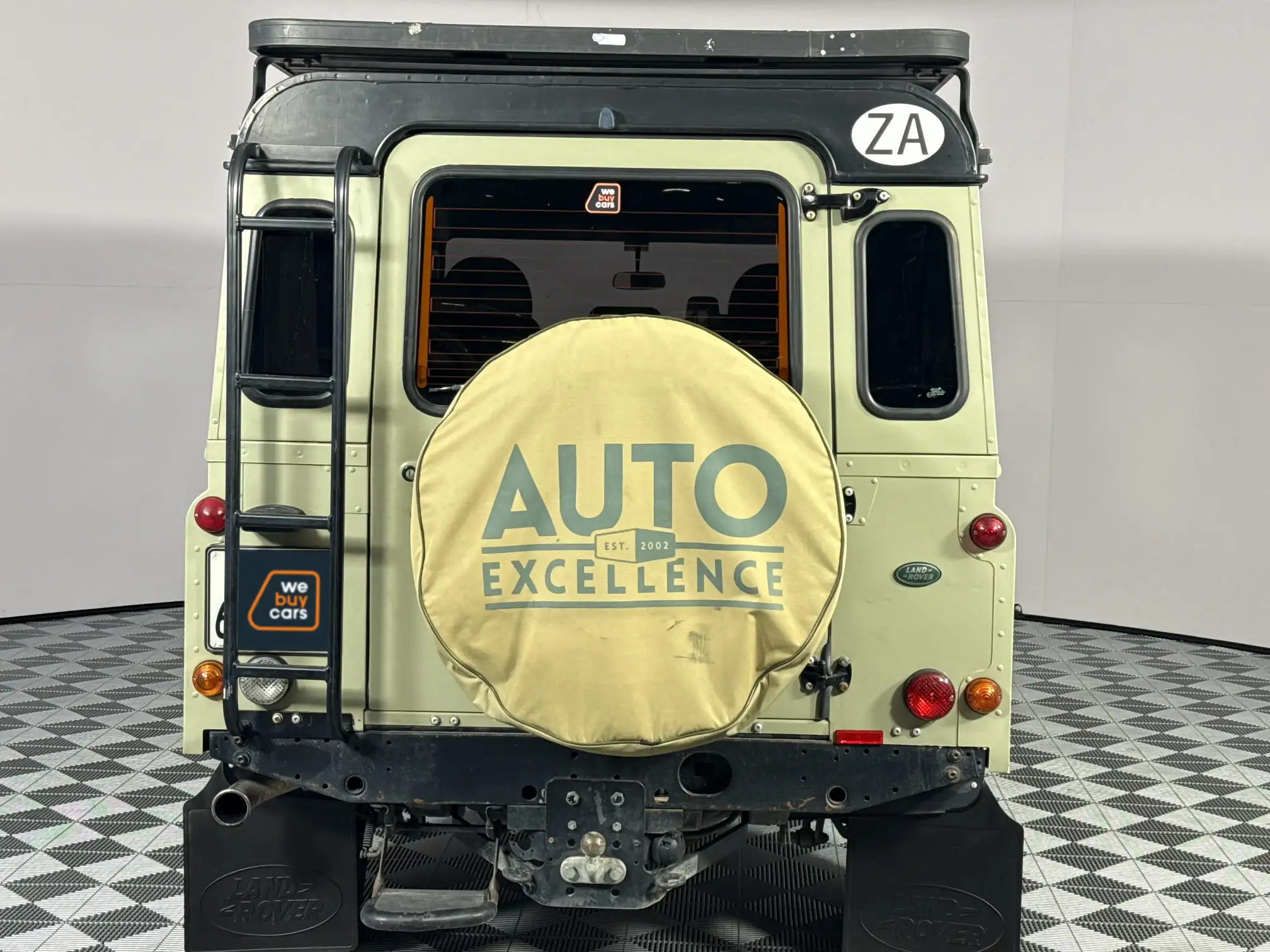 Land Rover Defender 110