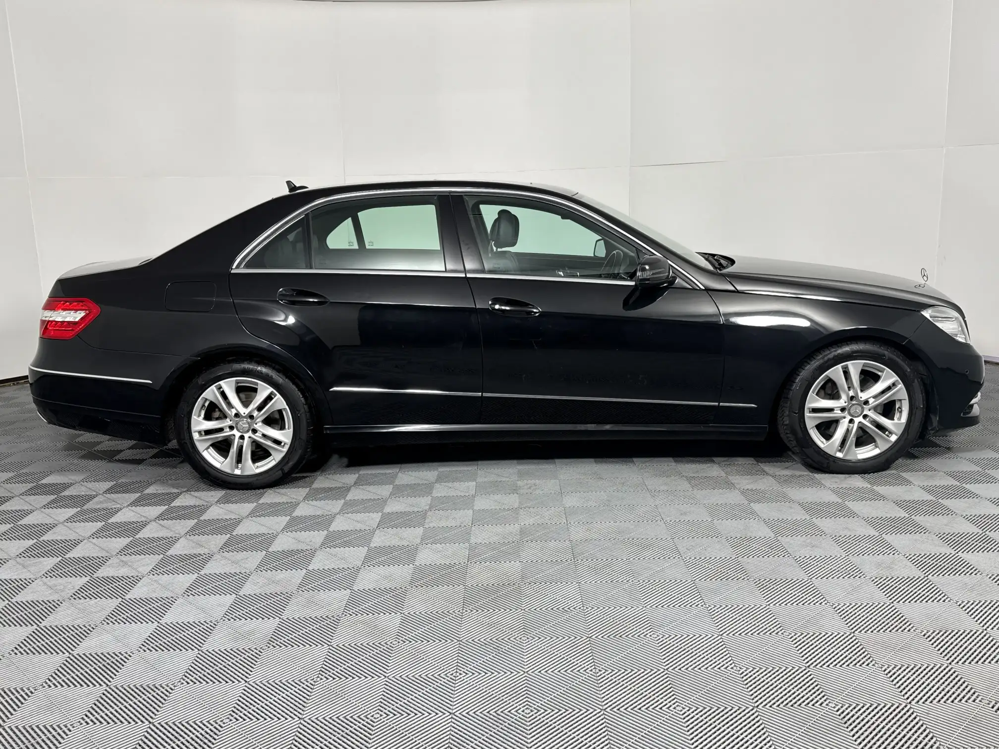 Mercedes-Benz E Class Sedan