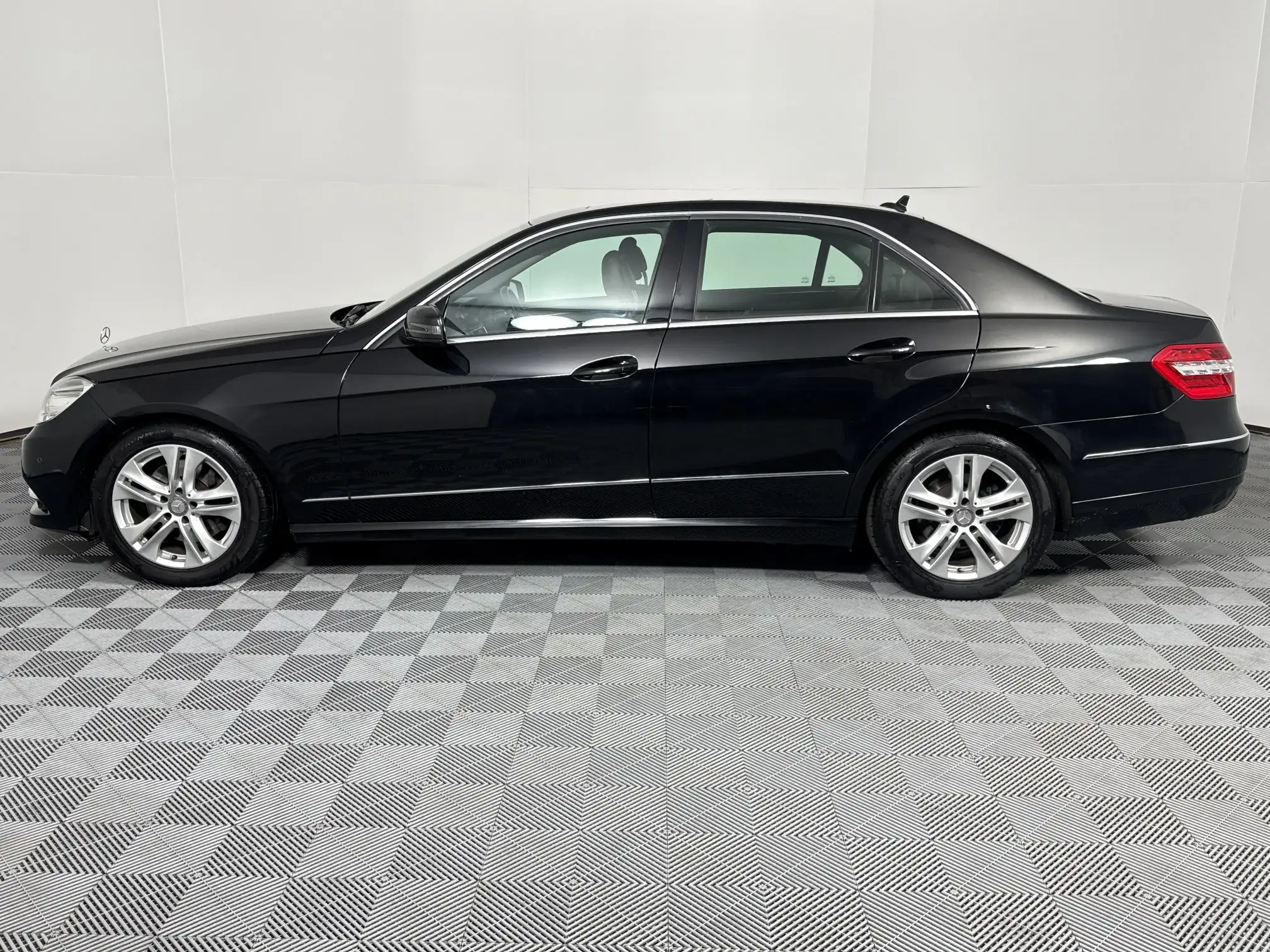 Mercedes-Benz E Class Sedan