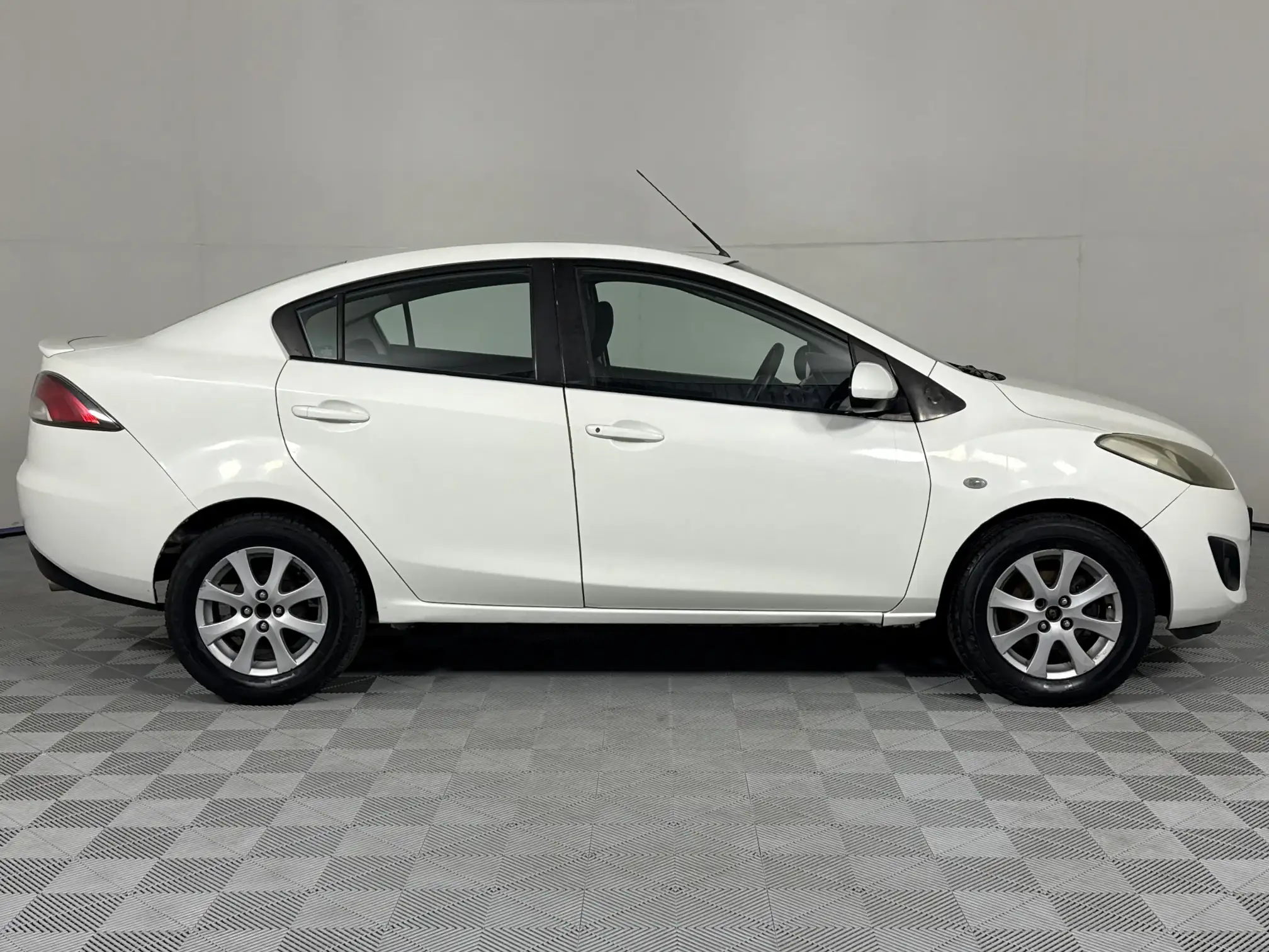 Mazda Mazda 2