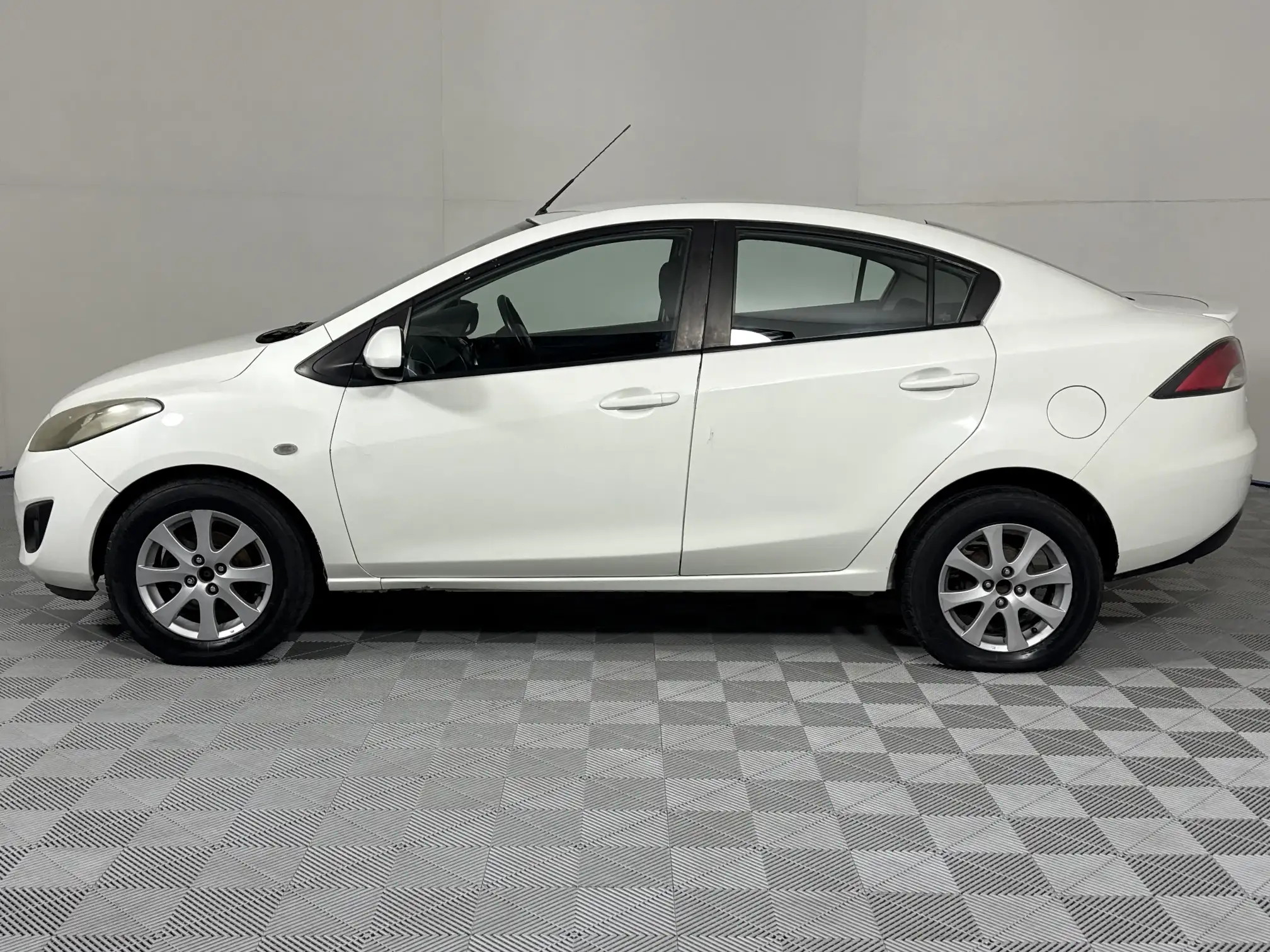 Mazda Mazda 2