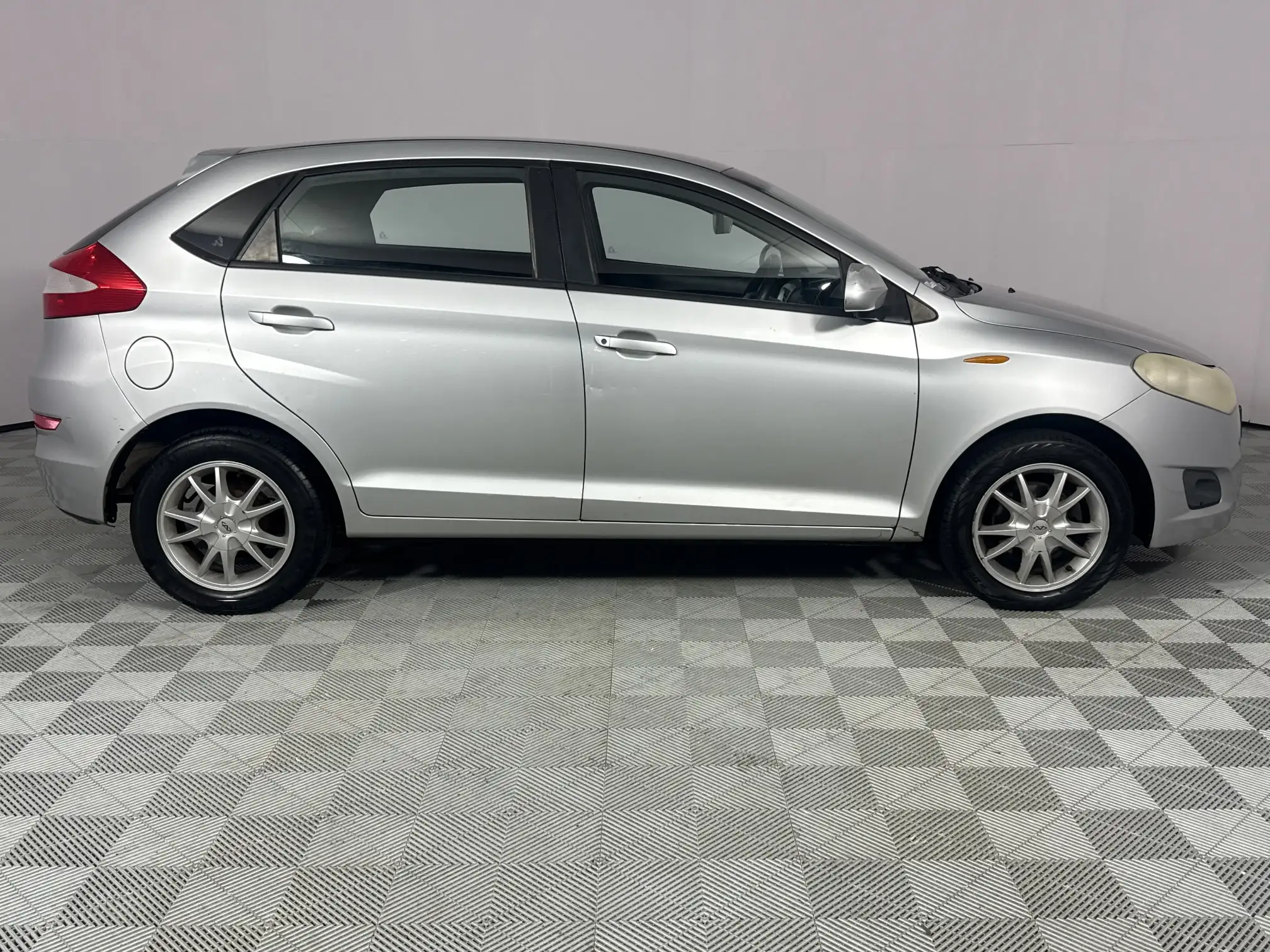 Chery J2