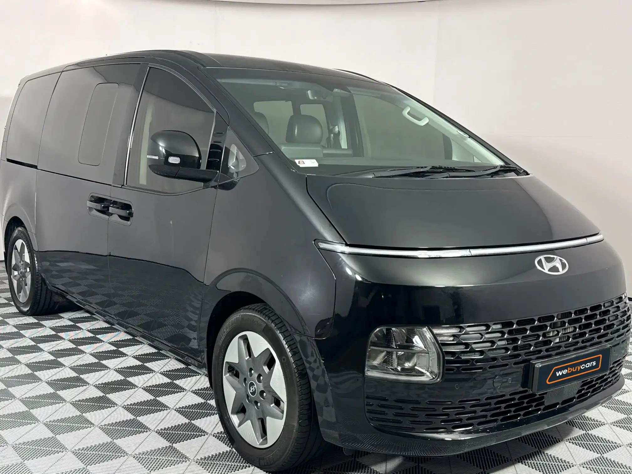 Hyundai Staria