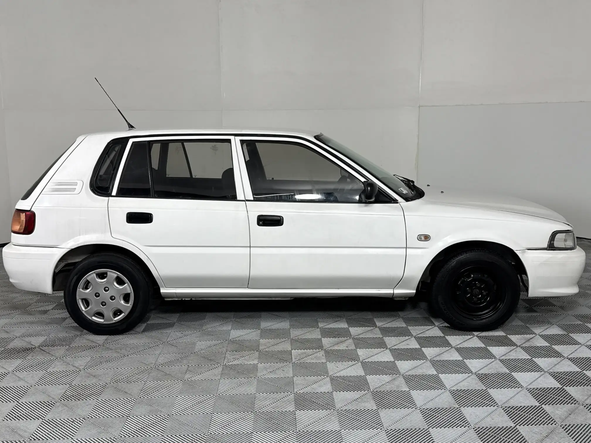 Toyota Tazz