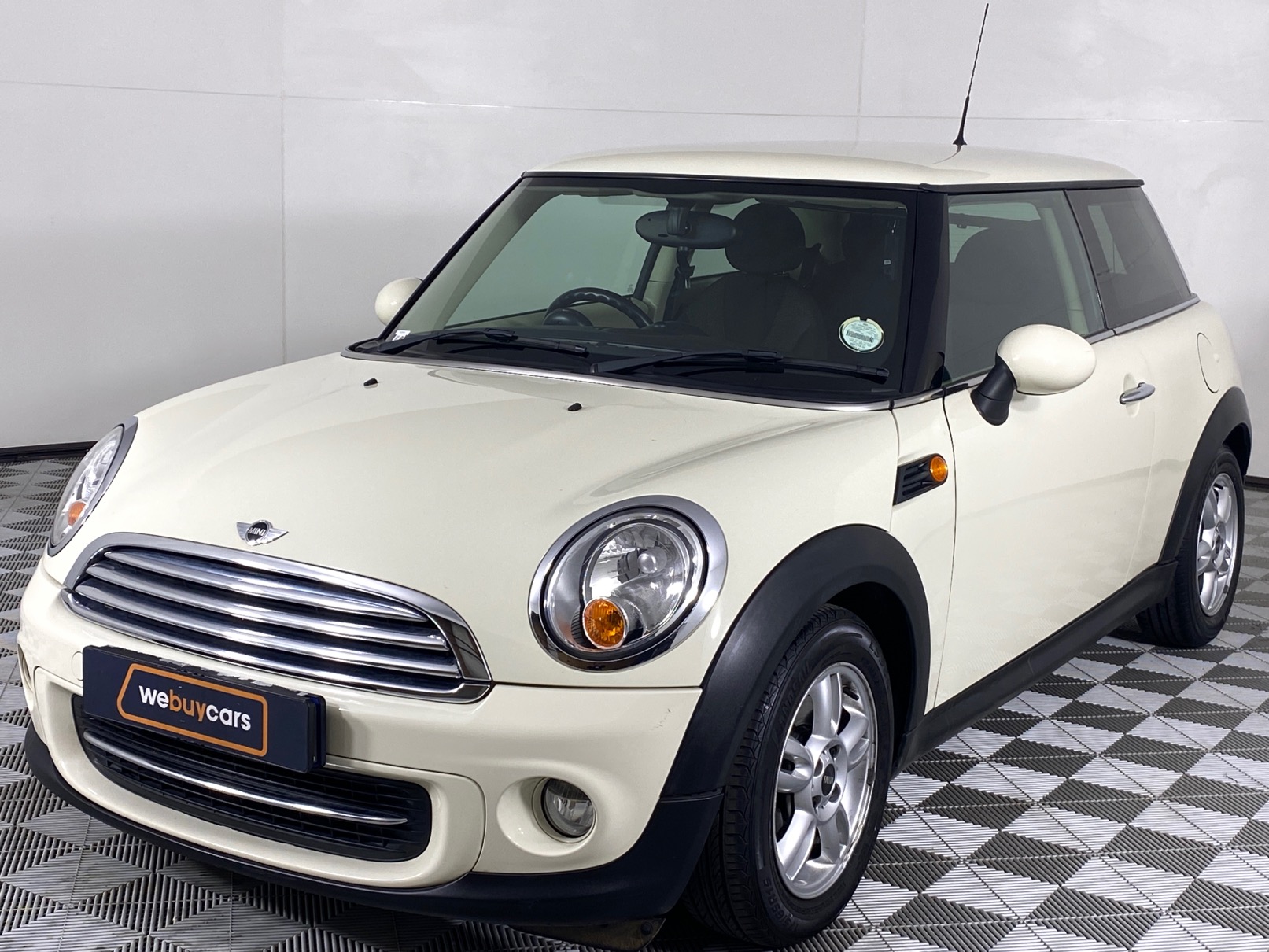 Used 2014 Mini Cooper Cooper for sale | WeBuyCars