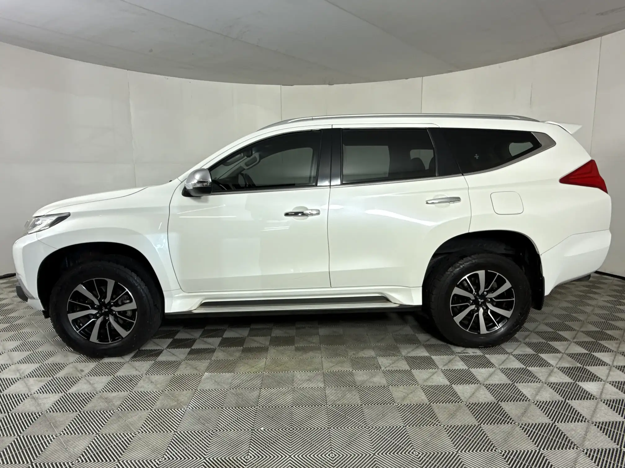 Mitsubishi Pajero Sport