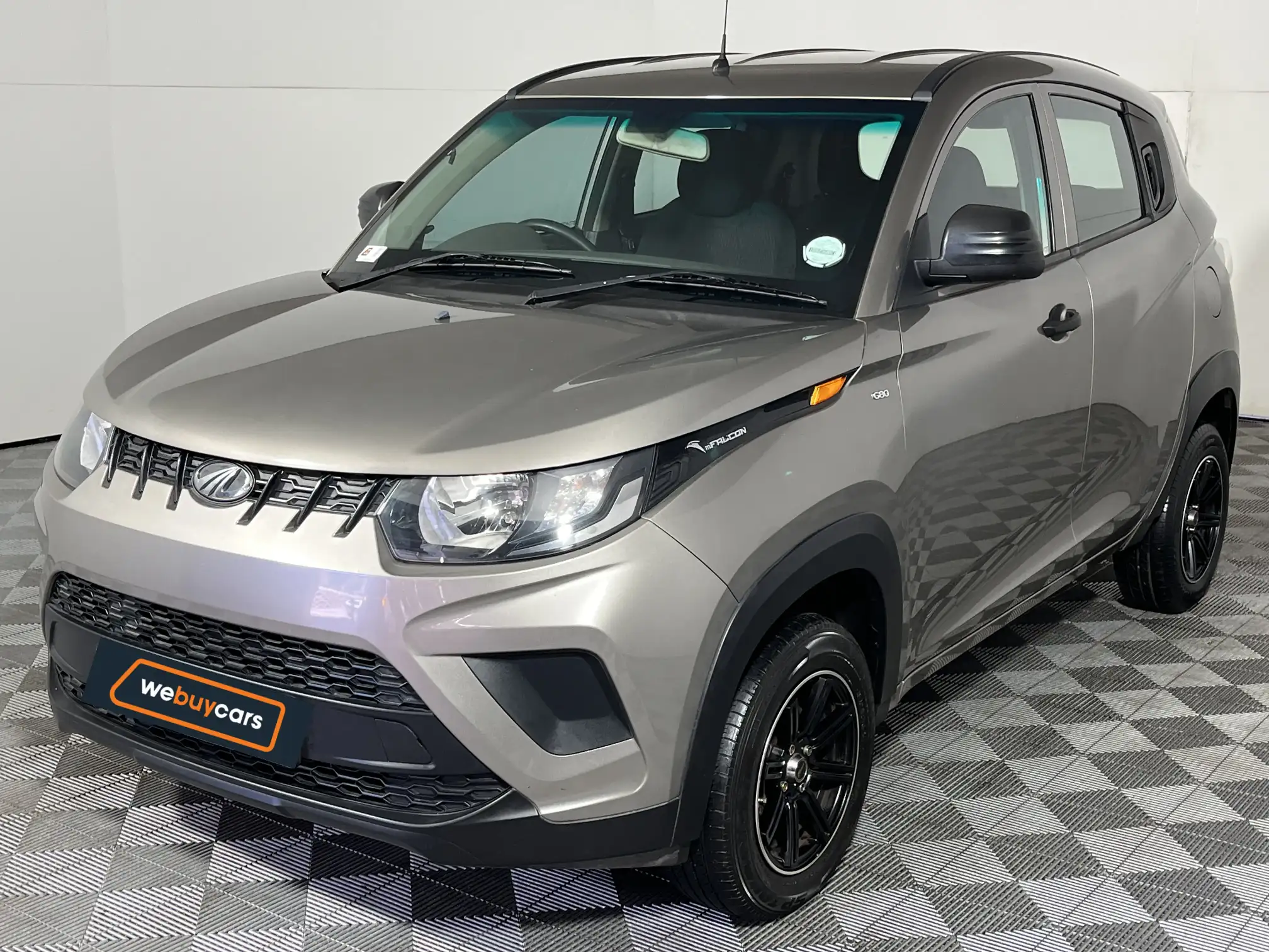 Mahindra KUV 100
