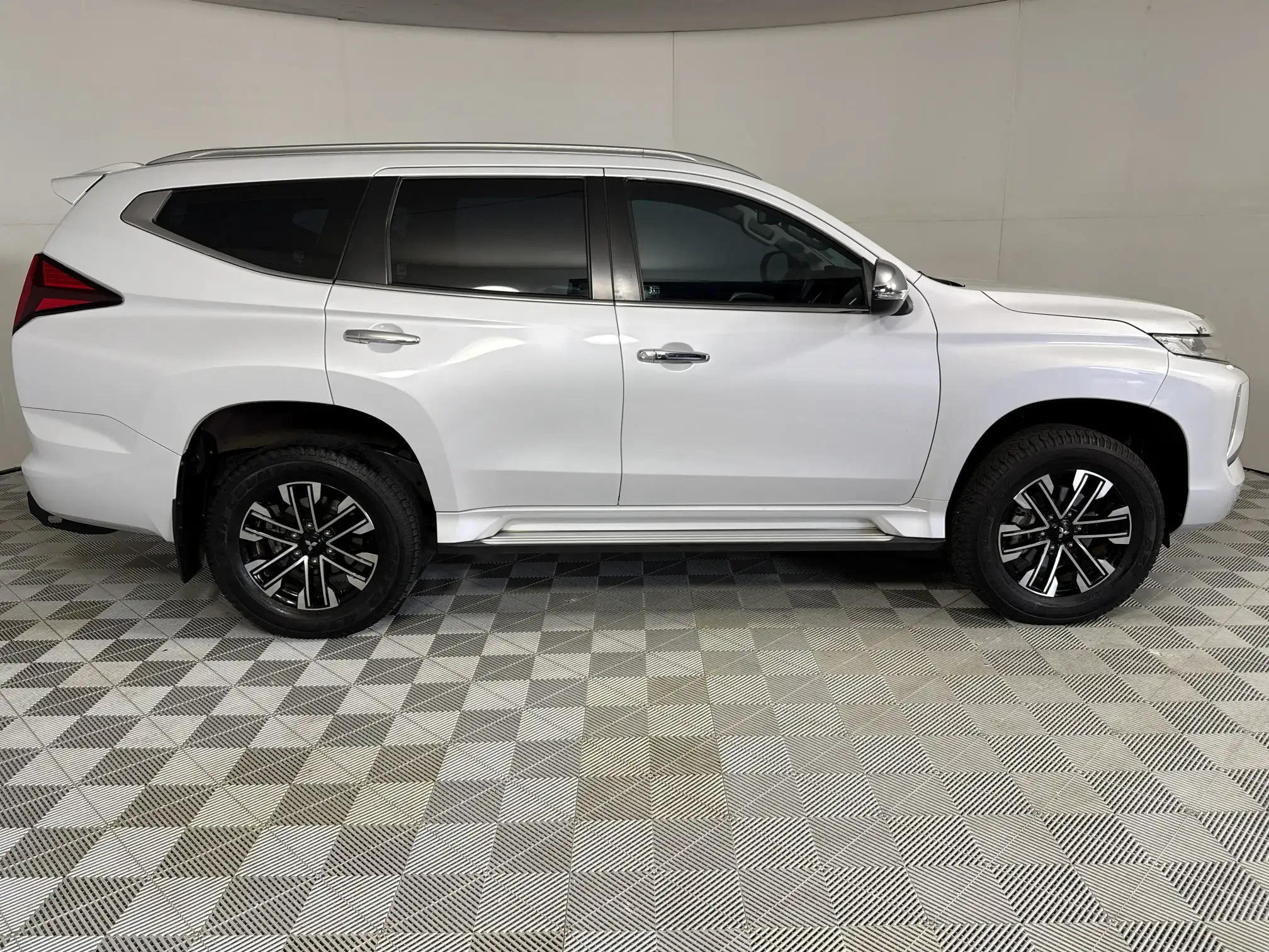 Mitsubishi Pajero Sport