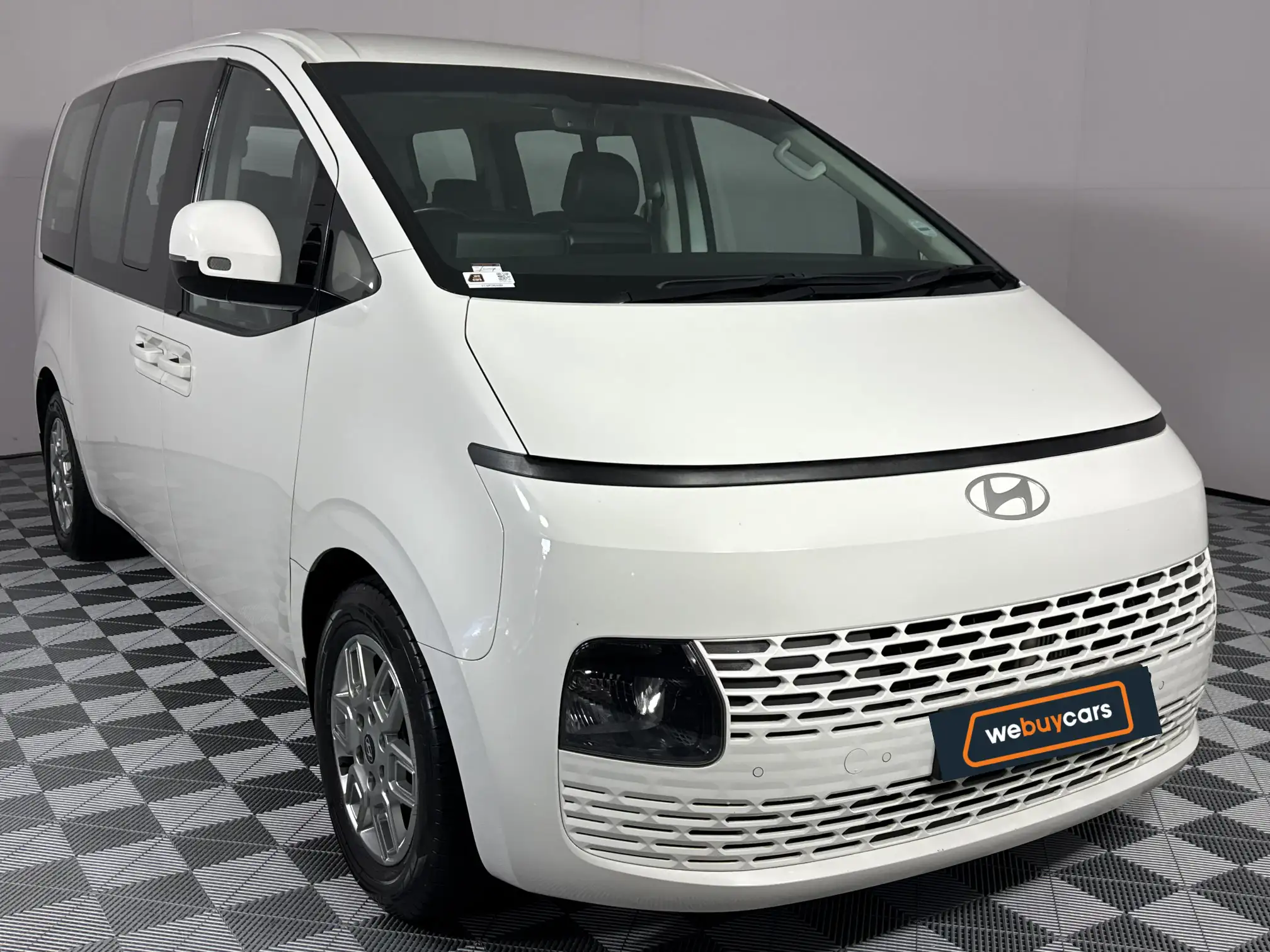 Hyundai Staria