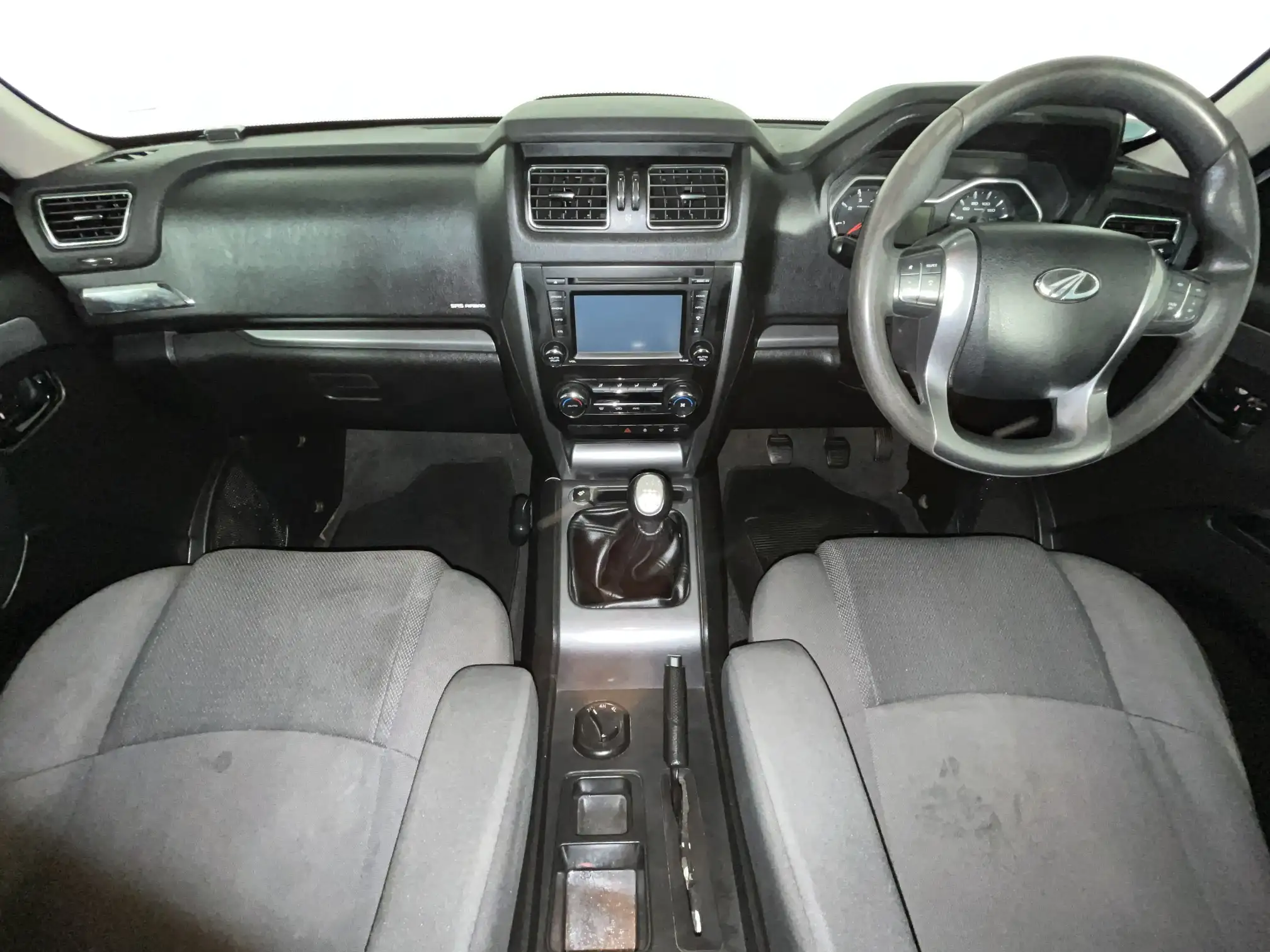 Mahindra PIK UP
