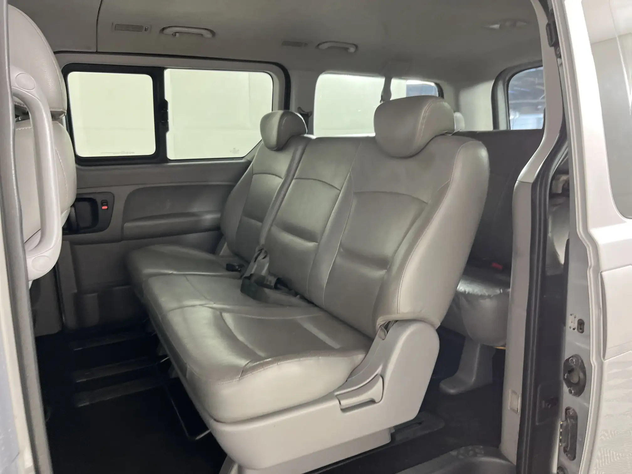 Hyundai H-1