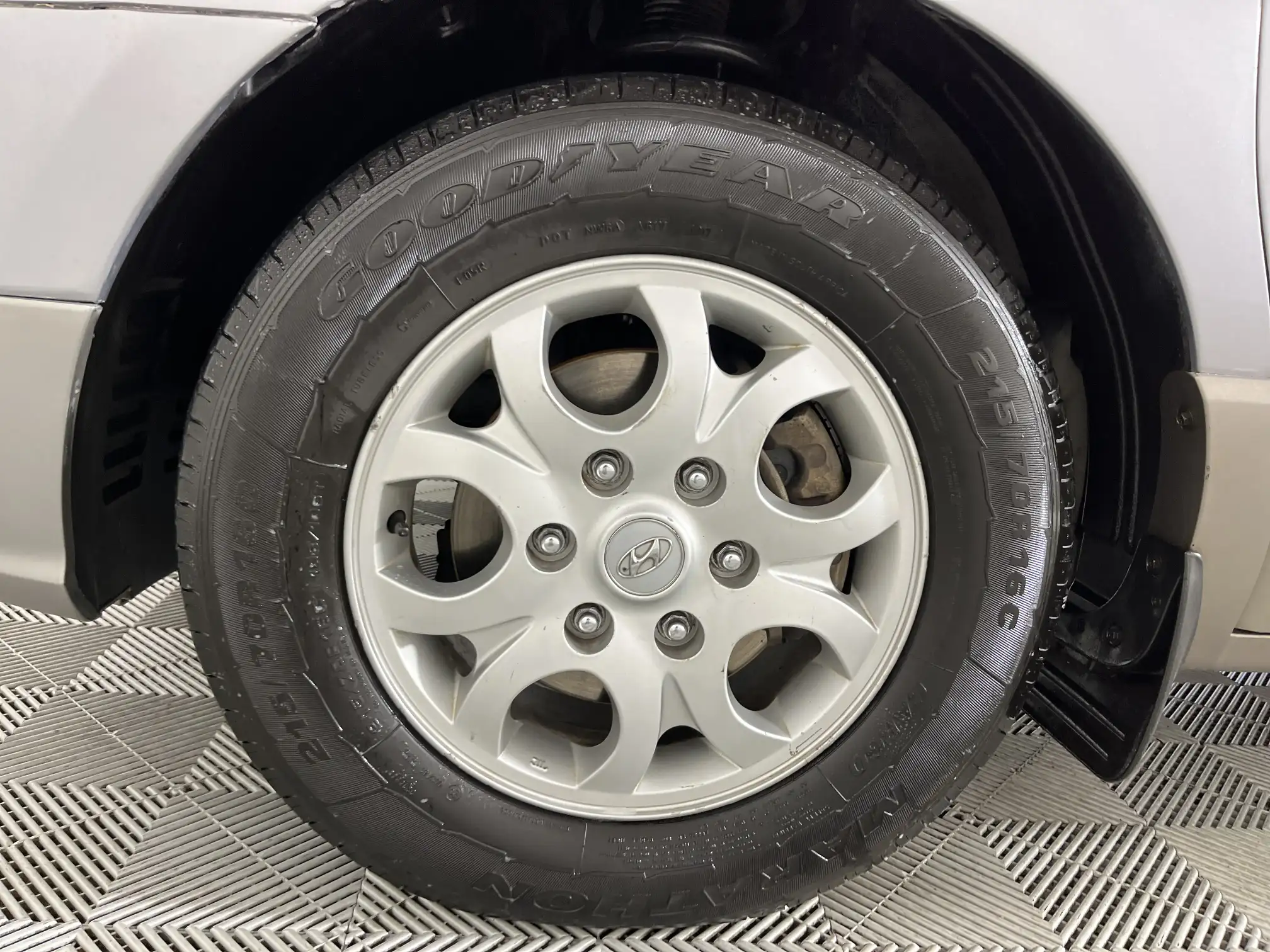 Hyundai H-1