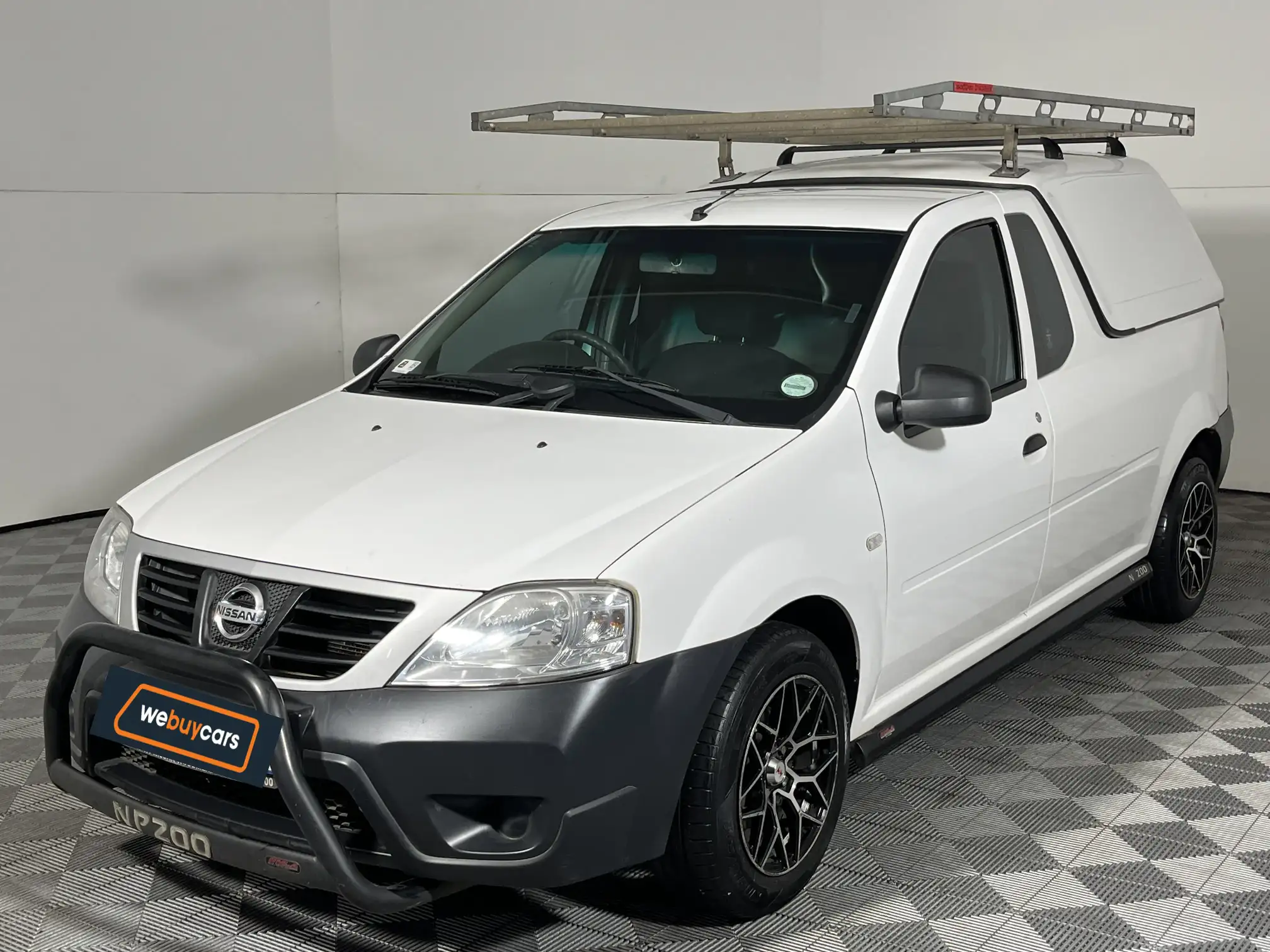 Nissan NP200