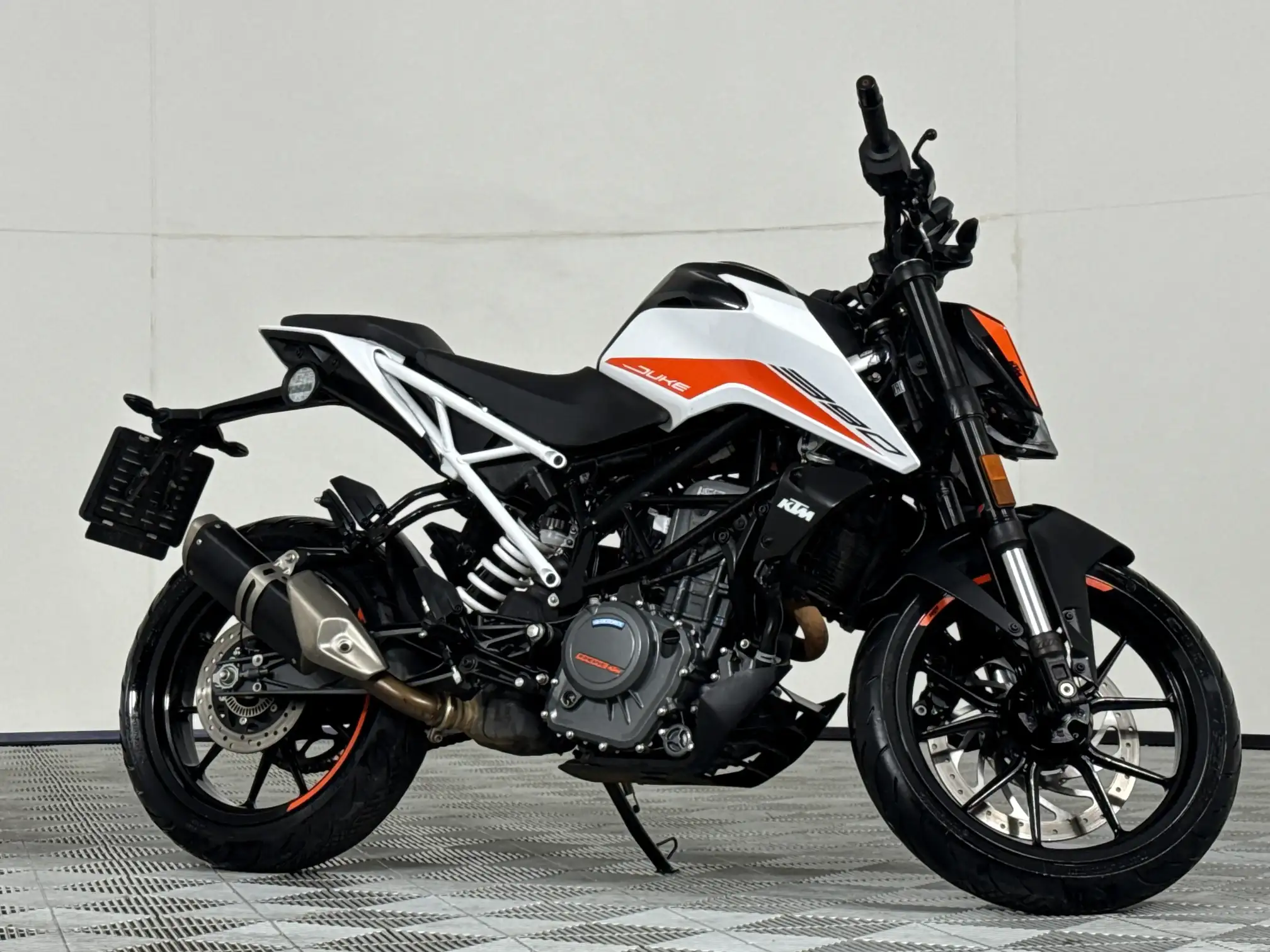 KTM Duke