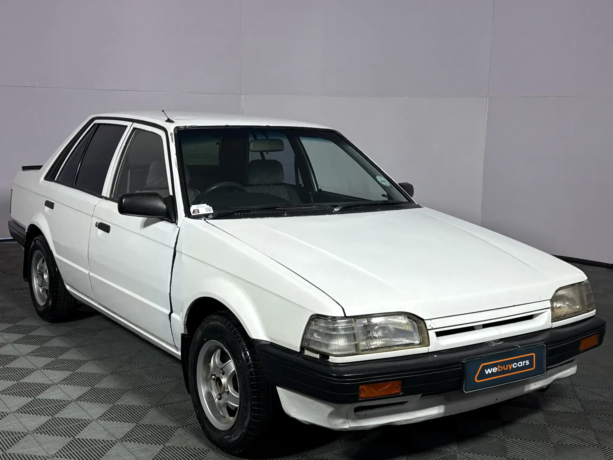 Mazda 323