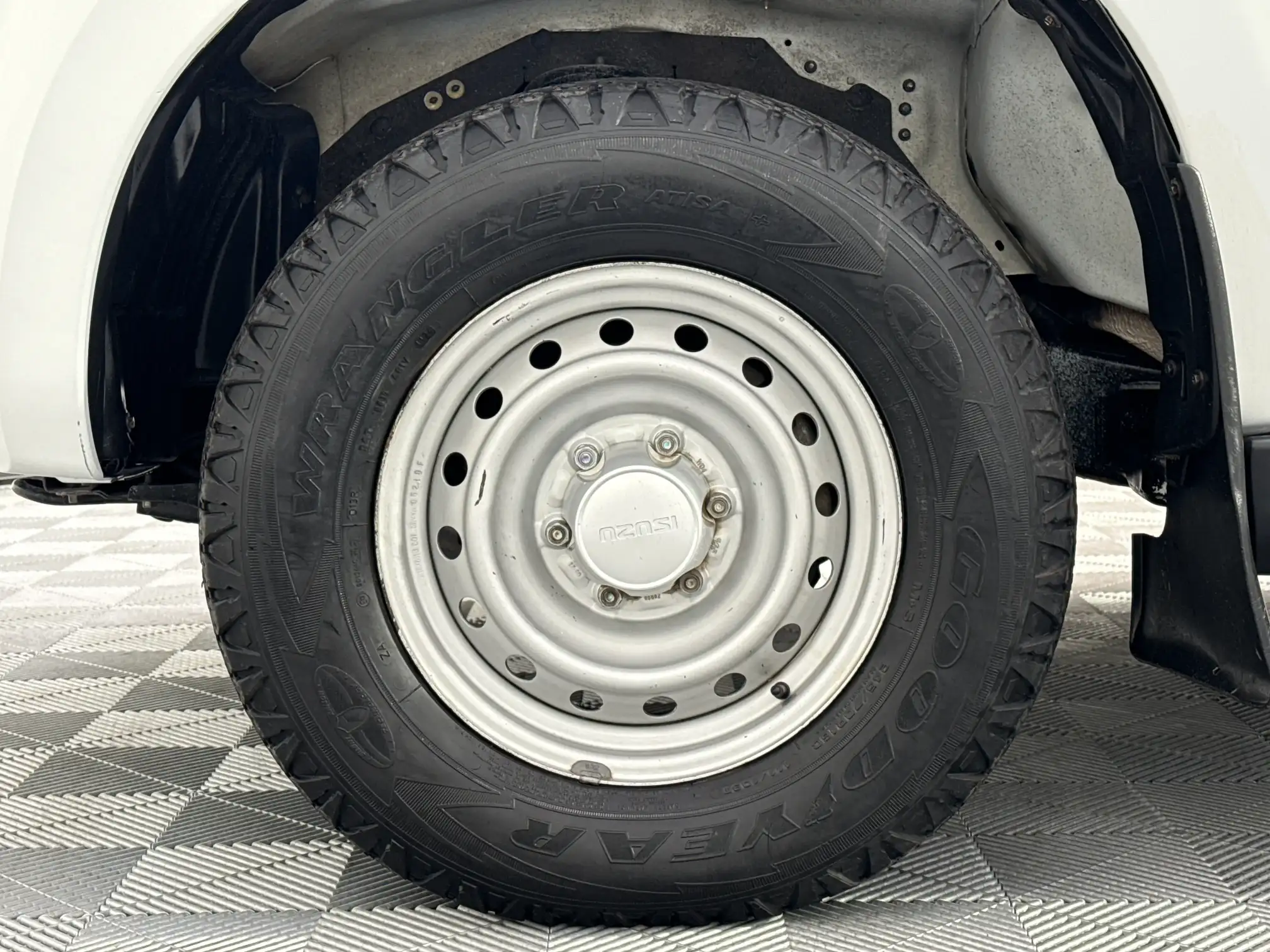 Isuzu D-MAX