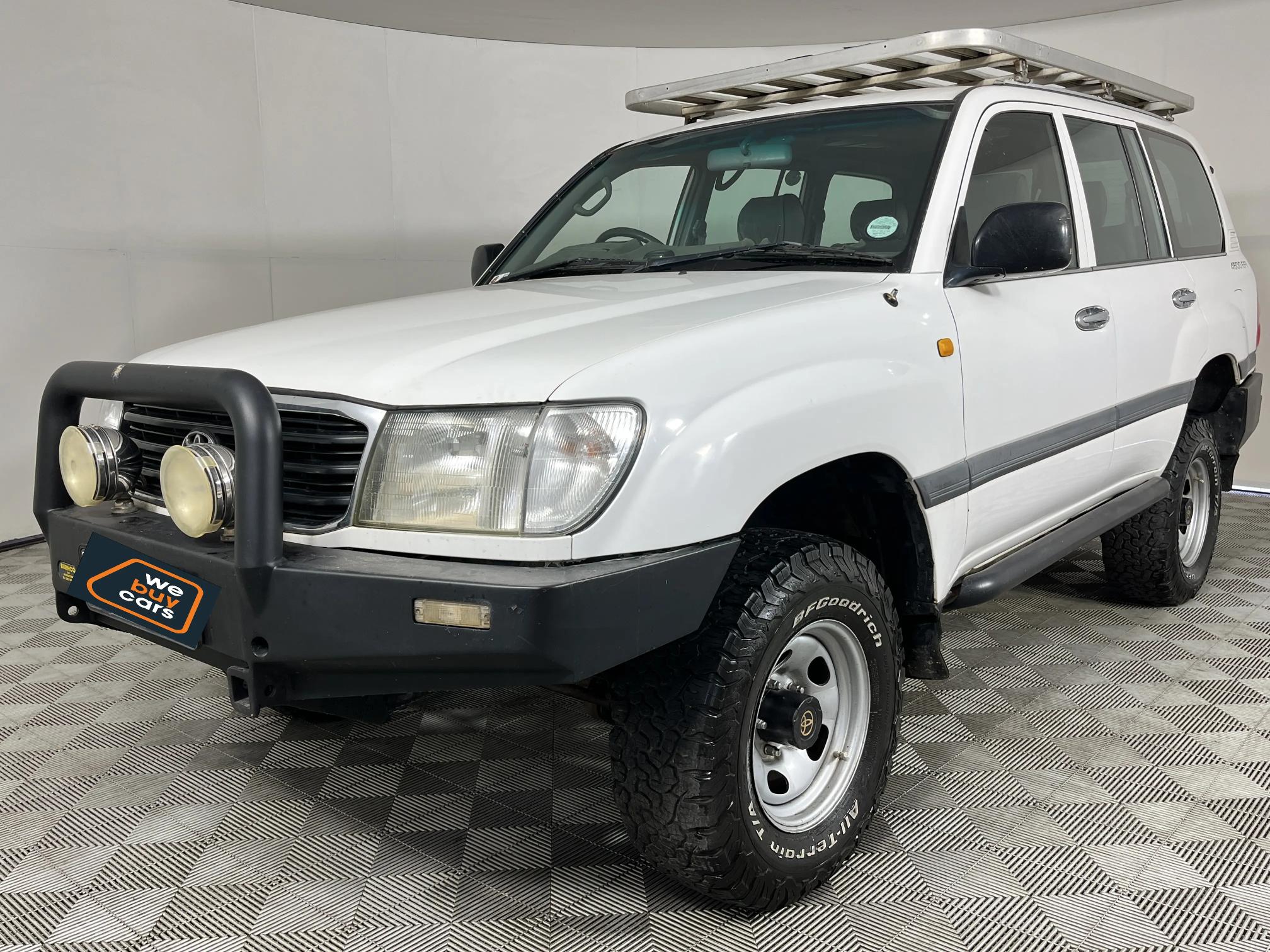 Toyota Land Cruiser 100 GX Petrol