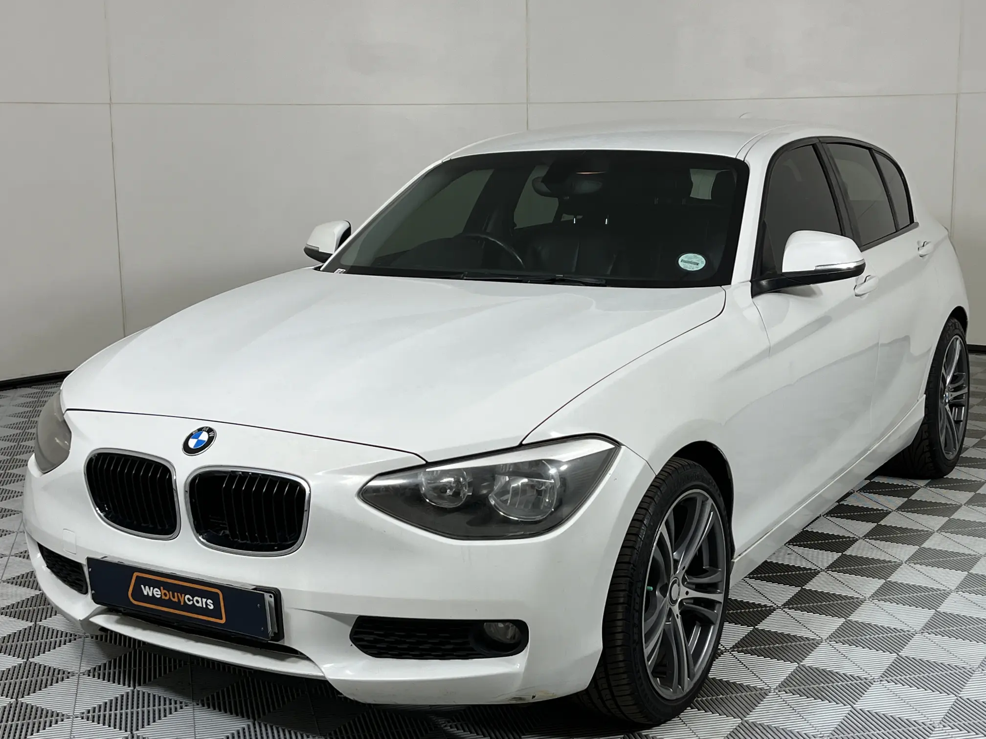 2012 BMW 1 Series 116i 5-Door (F20)